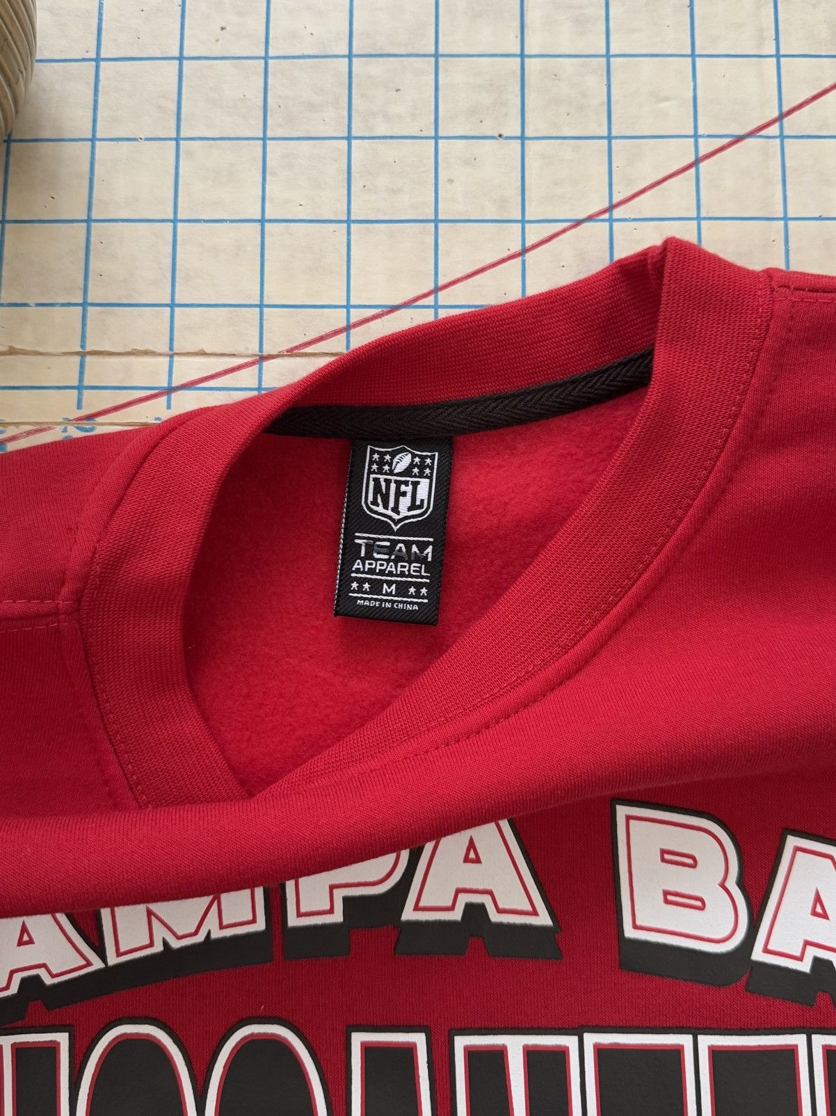 NFL NFL Team Apparel Tampa Bay Buccaneers Crewneck New With Tag Size US M / EU 48-50 / 2 - 9 Thumbnail
