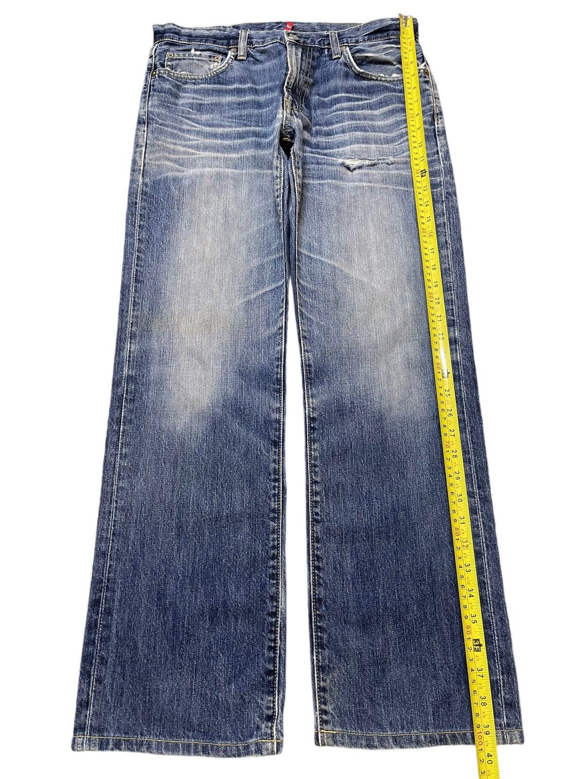 Uniqlo Vintage Y2K Uniqlo Blue Faded Wash Whiskers Straight Leg Fit Size US 32 / EU 48 - 12 Thumbnail
