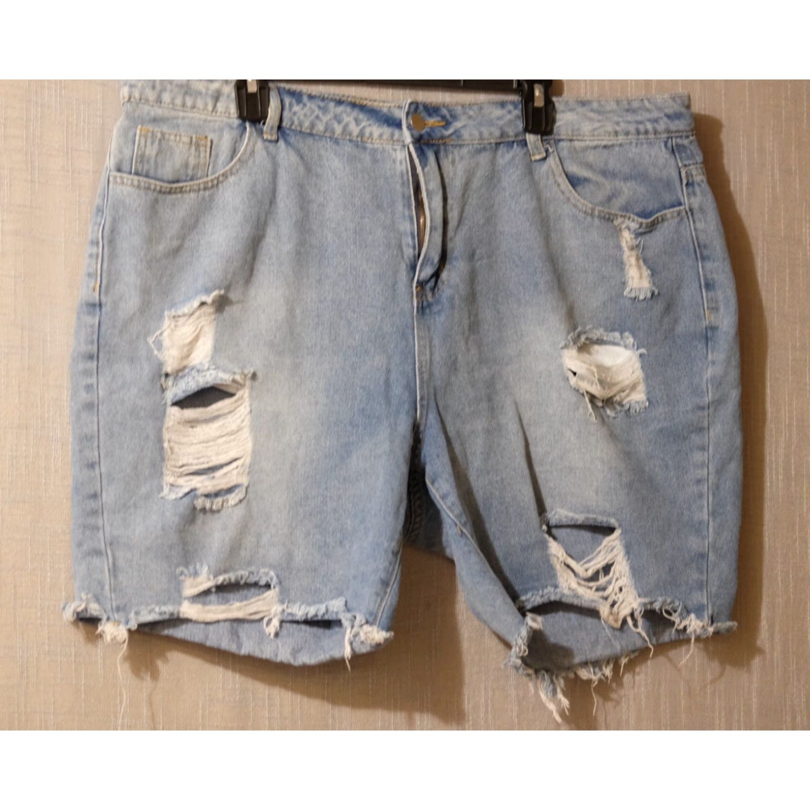 Vintage Bloomchic Distressed Cut Off Blue Denim Shorts Women 2XL Bermuda Denim Shorts Blue 5-Pocket Bohemian Summer Womens Size 40" / US 18 - 2 Thumbnail