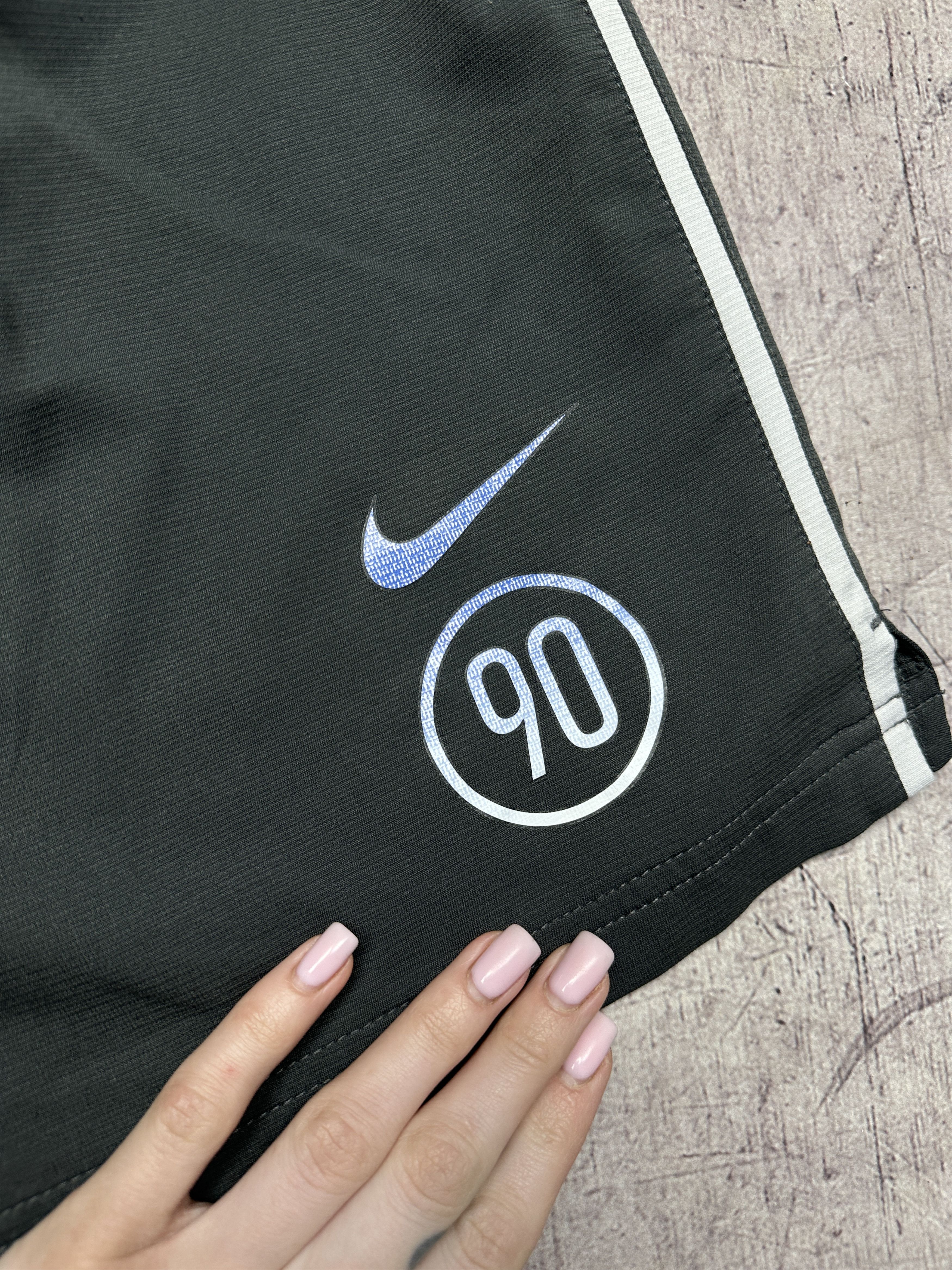 Nike Nike Vintage Mens Nylon Shorts Size US 36 / EU 52 - 3 Thumbnail