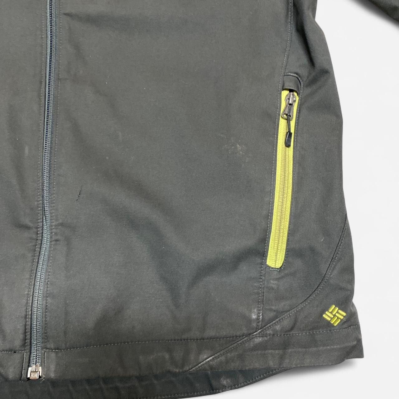 Columbia Y2K Columbia light jacket in Charcoal grey w green accents Size US L / EU 52-54 / 3 - 5 Thumbnail