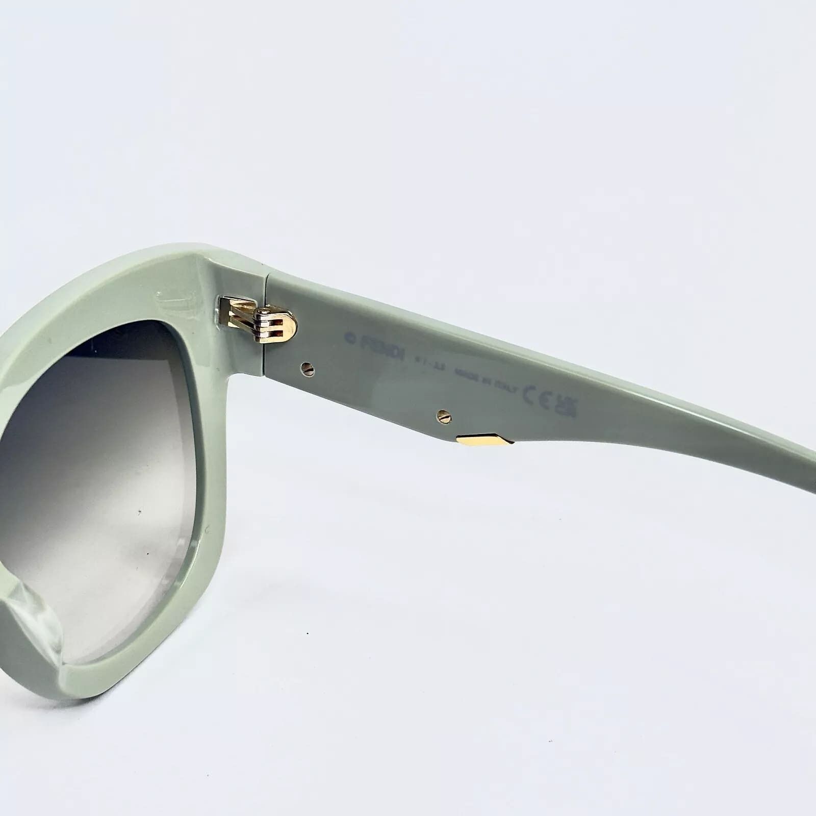 Fendi FENDI FIRST 40098 Green Fashion Sunglasses FE40098I 95P Size ONE SIZE - 6 Thumbnail