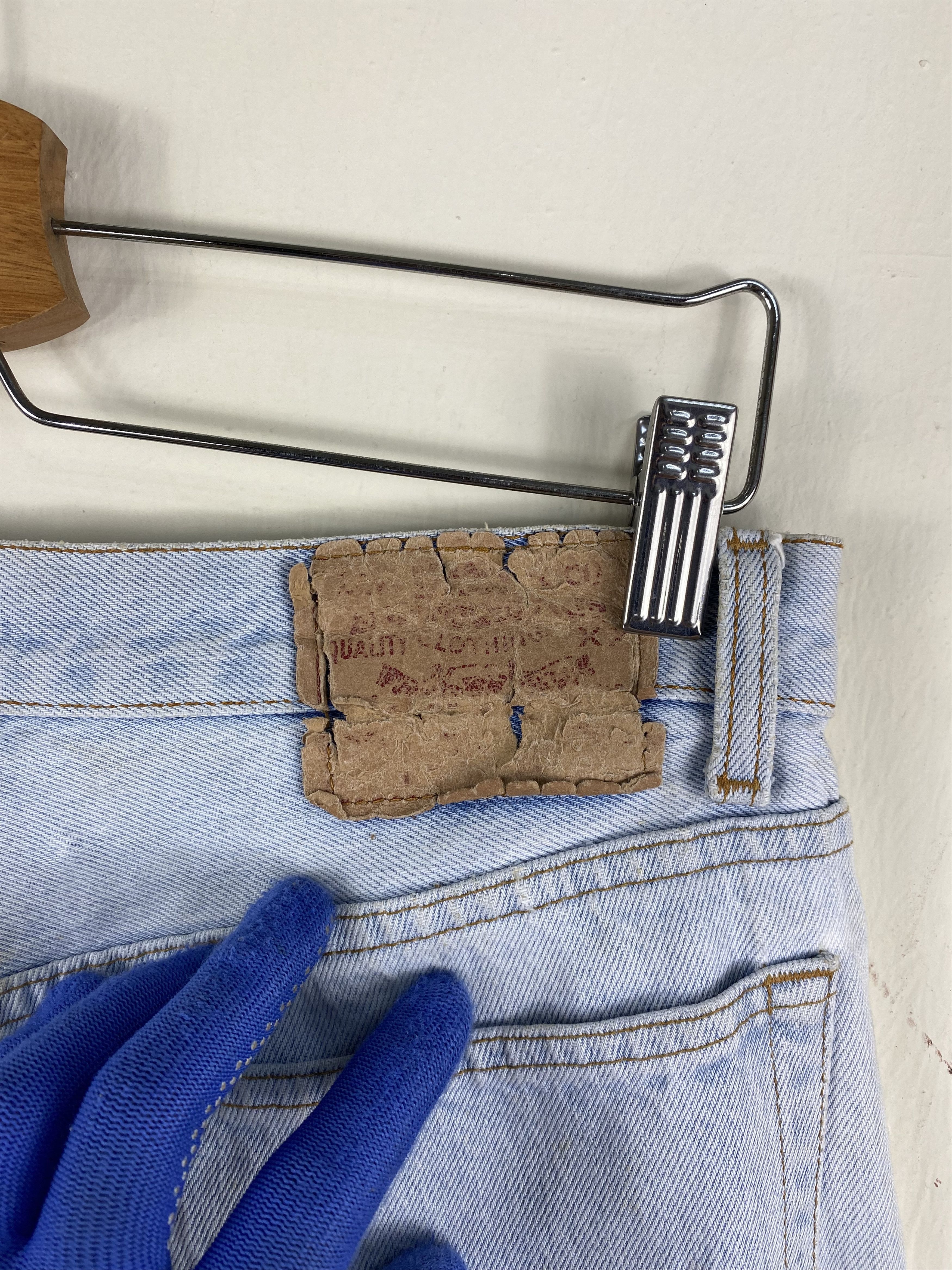 Levi's Vintage Clothing × Vintage Vintage Levis 501 90s STONEWASH dirty wash button 555 W30x30 Size US 30 / EU 46 - 9 Thumbnail
