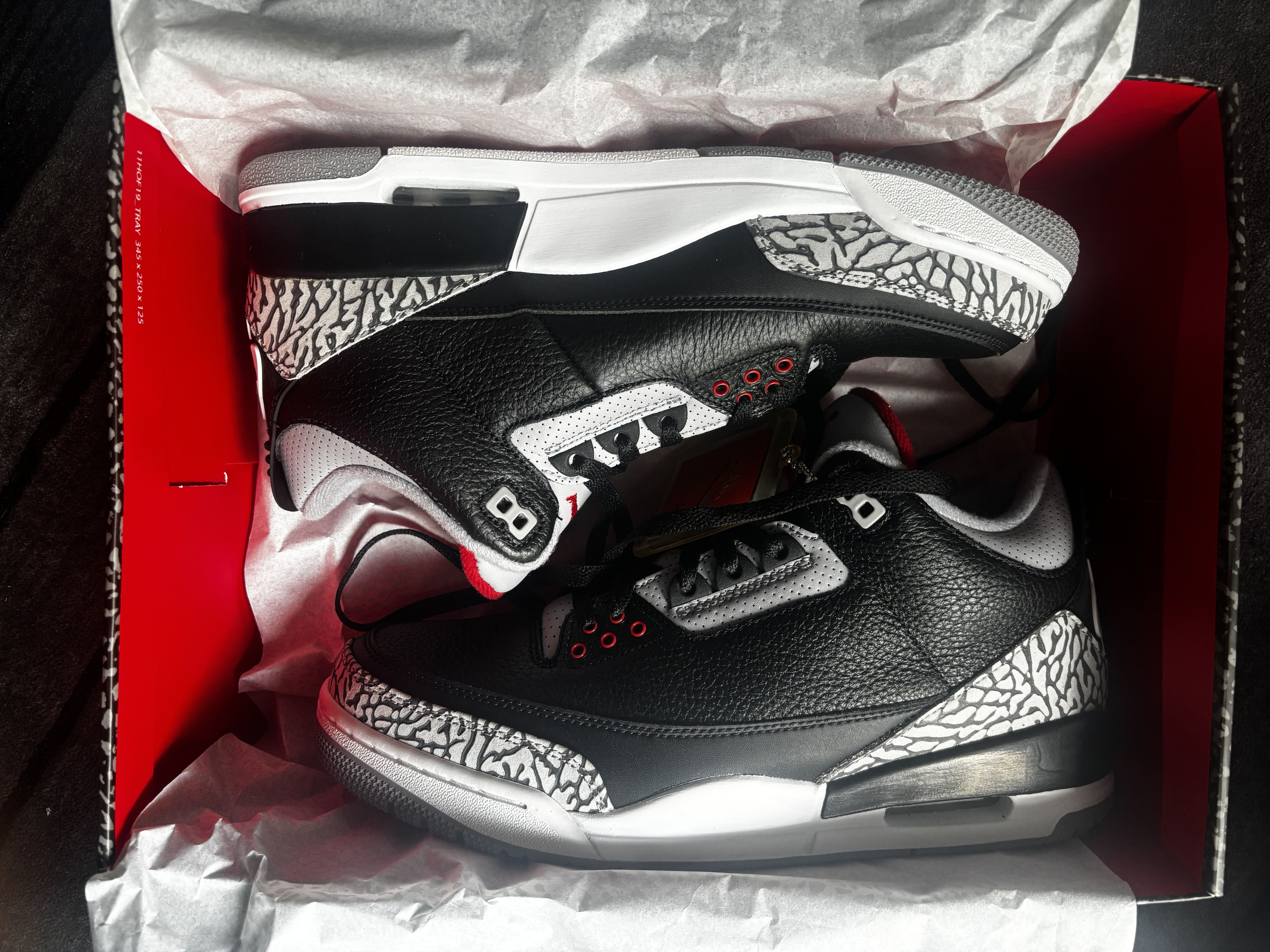 Jordan Brand Nike Air Jordan 3 Retro Black Cement 2018 US10.5/EU44.5 Size US 10.5 / EU 43-44 - 3 Thumbnail