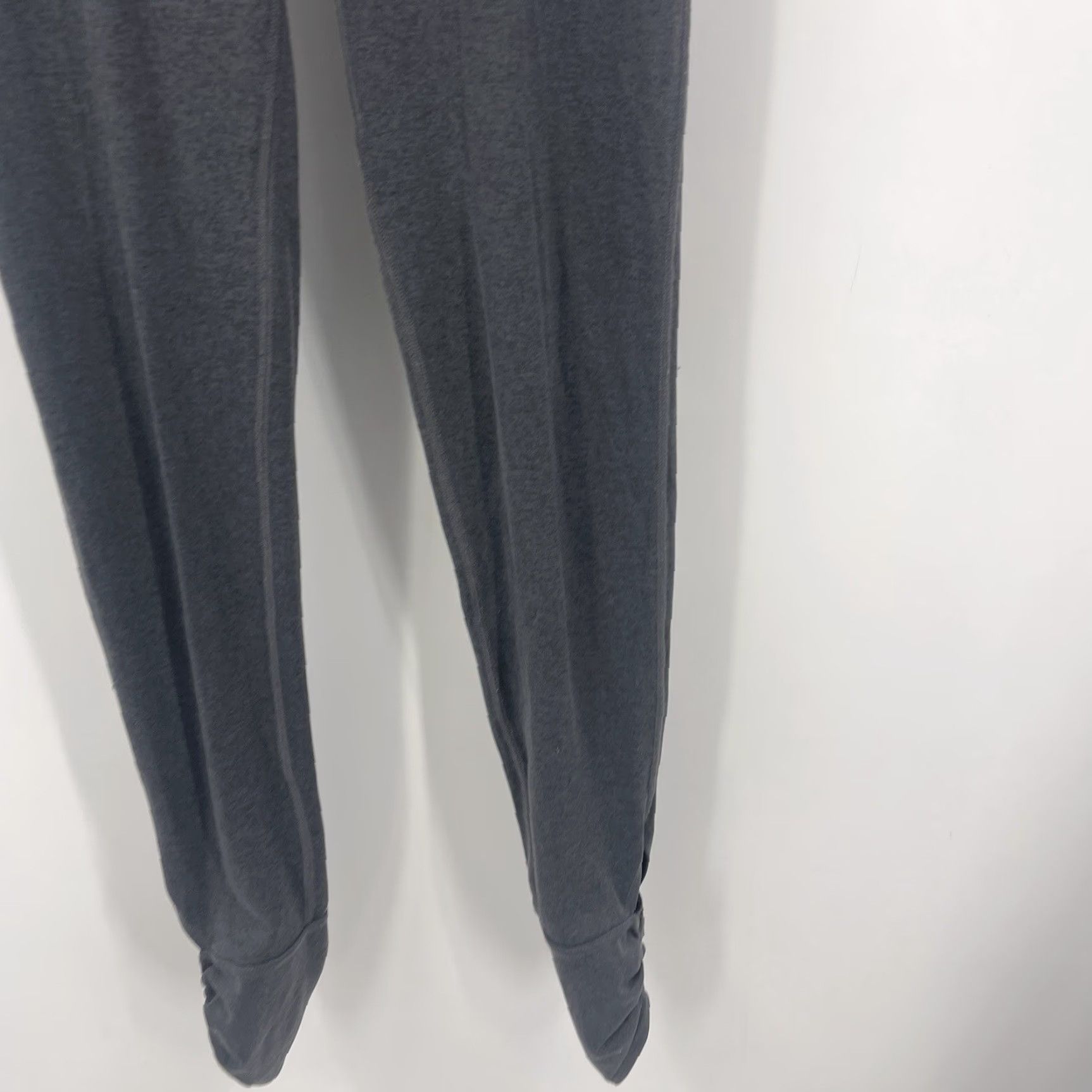 Beyond Yoga Beyond Yoga High Waist Athletic Leggings Women's S Full Length Ruched Hem Gray Activewear Yoga Size 28" / US 6 / IT 42 - 6 Thumbnail