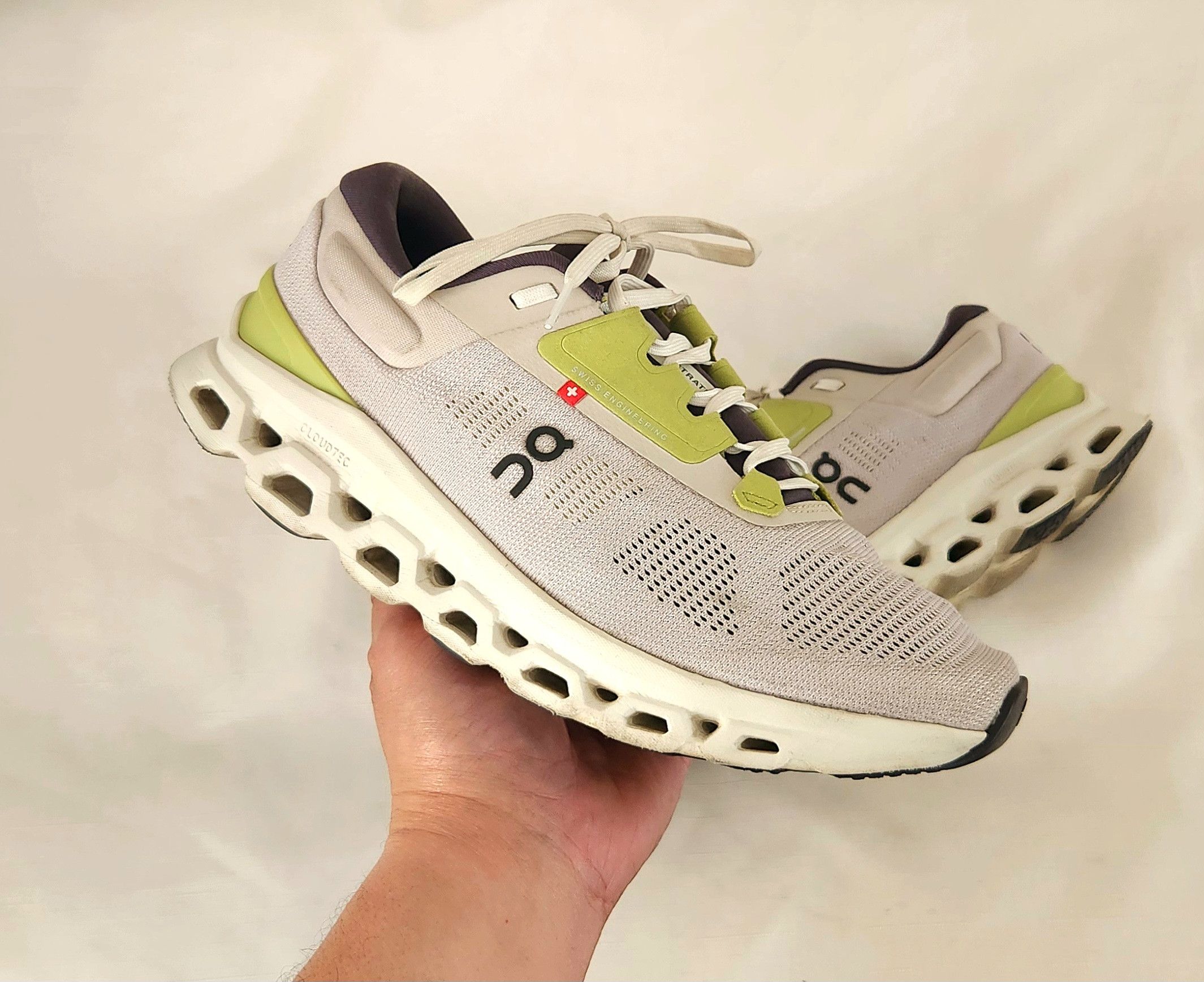 ON CLOUDSTRATUS 3 On Cloudstratus 3 3MD30112143 Pearl Ivory