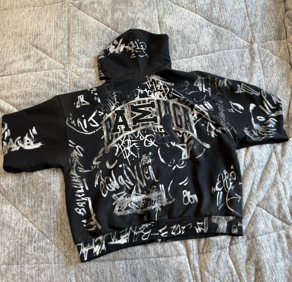 Balenciaga Balenciaga Graffiti Skater Zip-Up Size US M / EU 48-50 / 2 - 4 Thumbnail