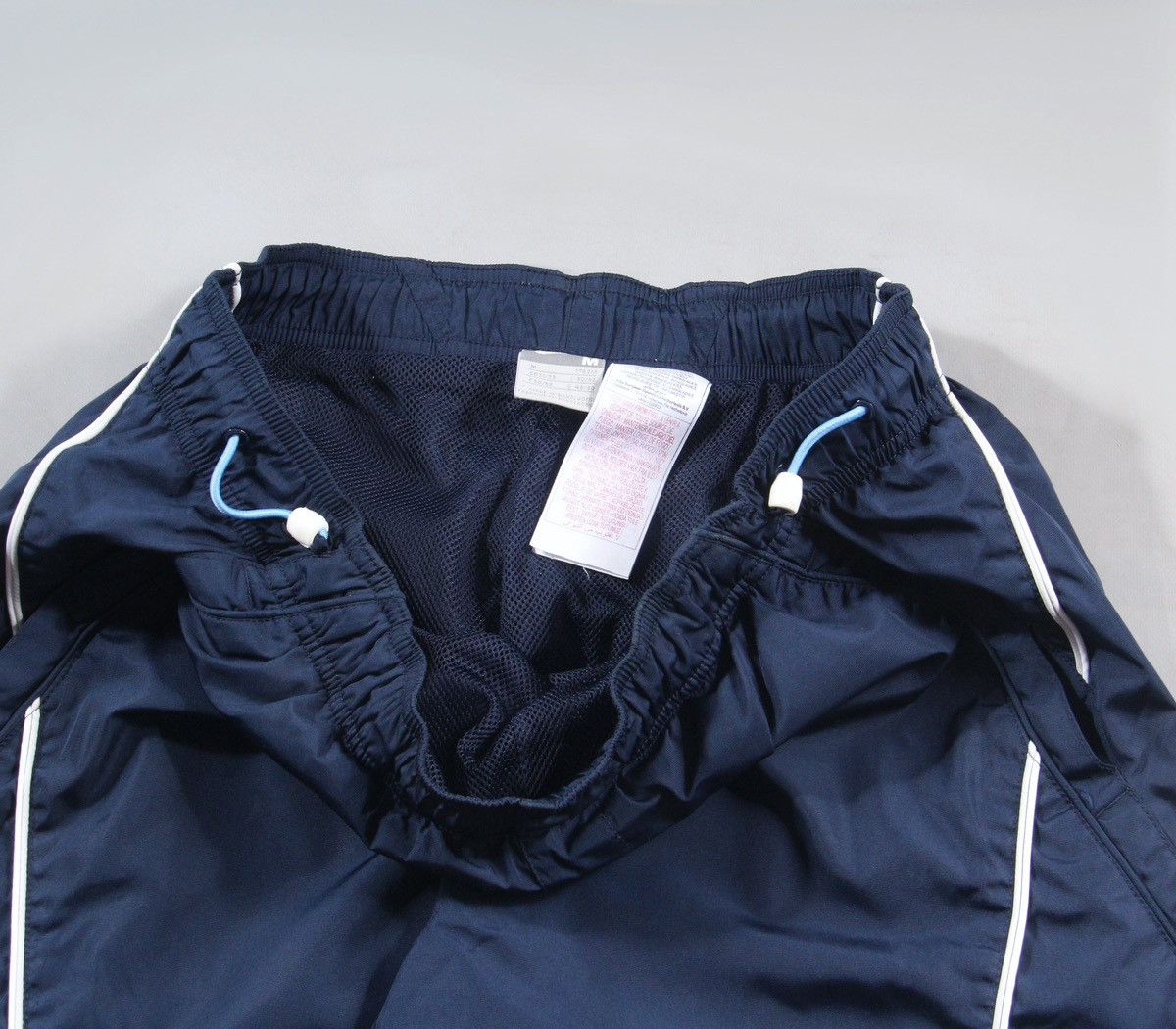 Nike Nike Vintage 90s Shorts Cargro Running Tech Nylon NSW M Size US 32 / EU 48 - 3 Thumbnail