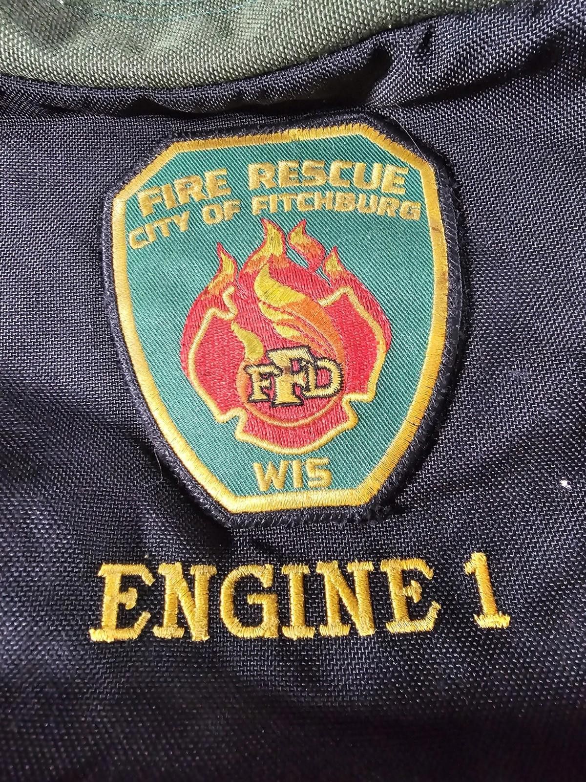 Other Fire Rescue City Of Fitchburg ENGINE 1 green duffle DAMAGED Size ONE SIZE - 2 Thumbnail