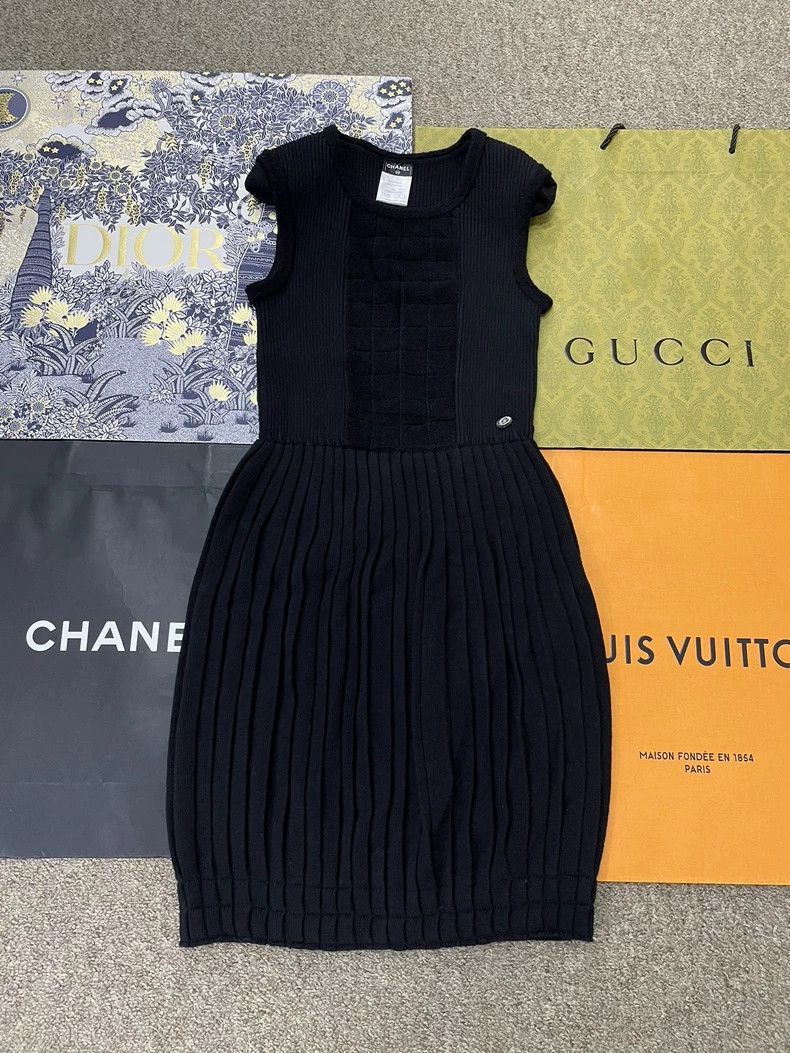 Chanel chanel Black knitted sleeveless dress Size XS / US 0-2 / IT 36-38 - 1 Thumbnail