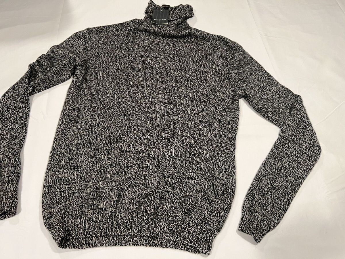 Ermenegildo Zegna Ermenegildo Zegna men’s cashmere turtleneck. 52/XL. $2450 Size US L / EU 52-54 / 3 - 1 Thumbnail