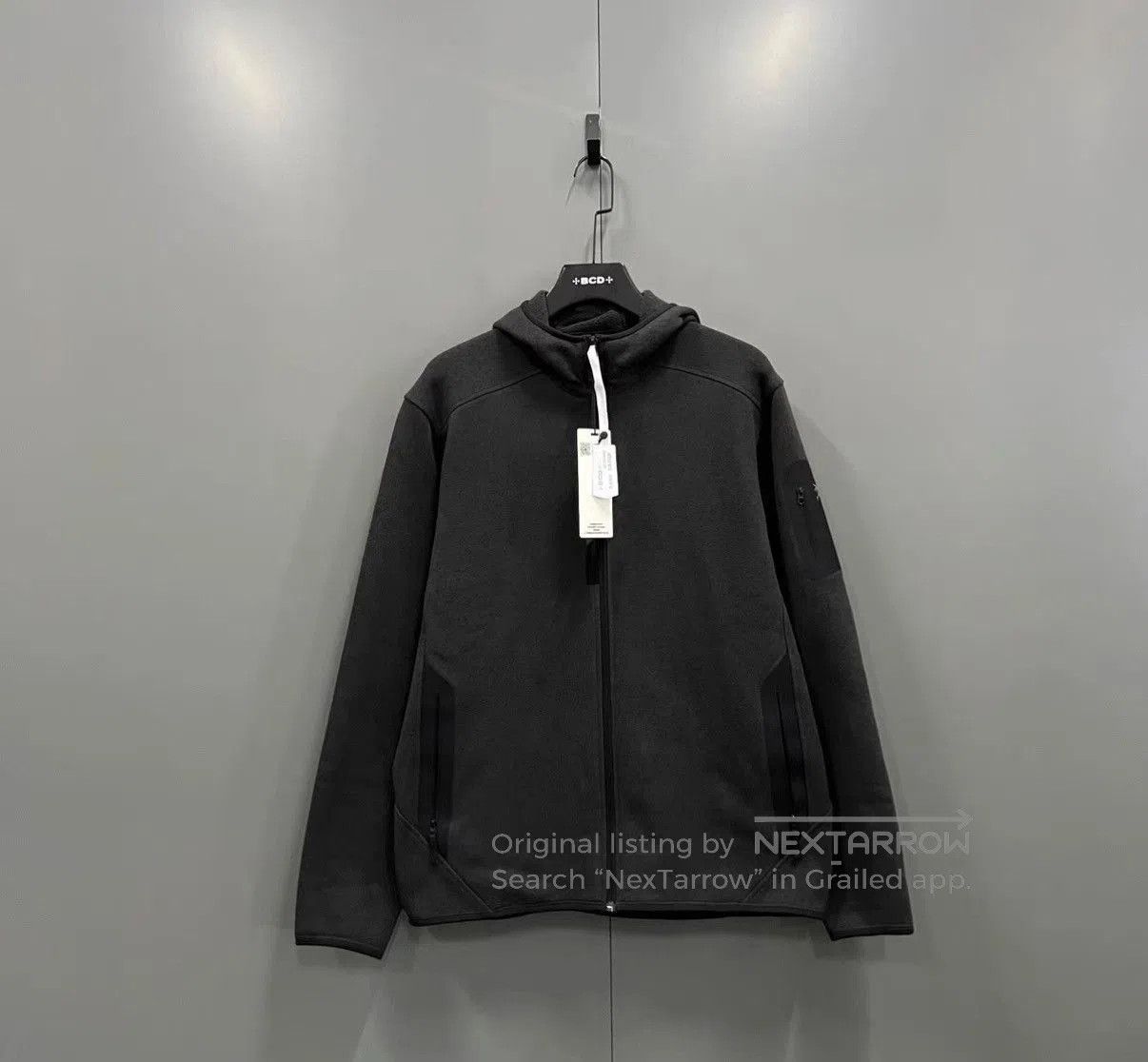 Arc'teryx Black Zip-Up Hoodie with Pockets, Size L. Size US L / EU 52-54 / 3 - 1 Thumbnail