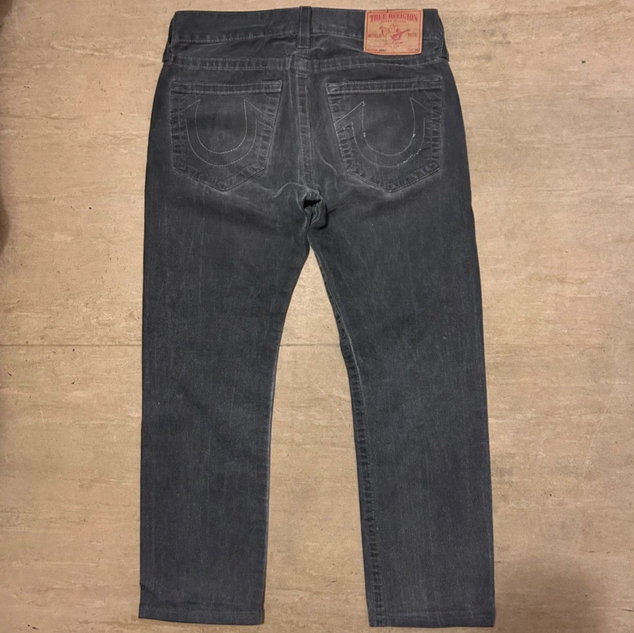 True Religion TRUE RELIGION WASHED GREY RELAXED DENIM JEANS Size US 32 / EU 48 - 1 Thumbnail