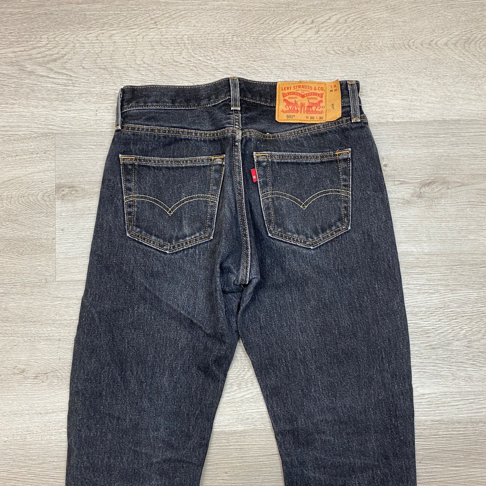 Levi's Levi's 501 Black Button Fly Straight Leg Jeans Men's 30x27 Size US 30 / EU 46 - 3 Thumbnail