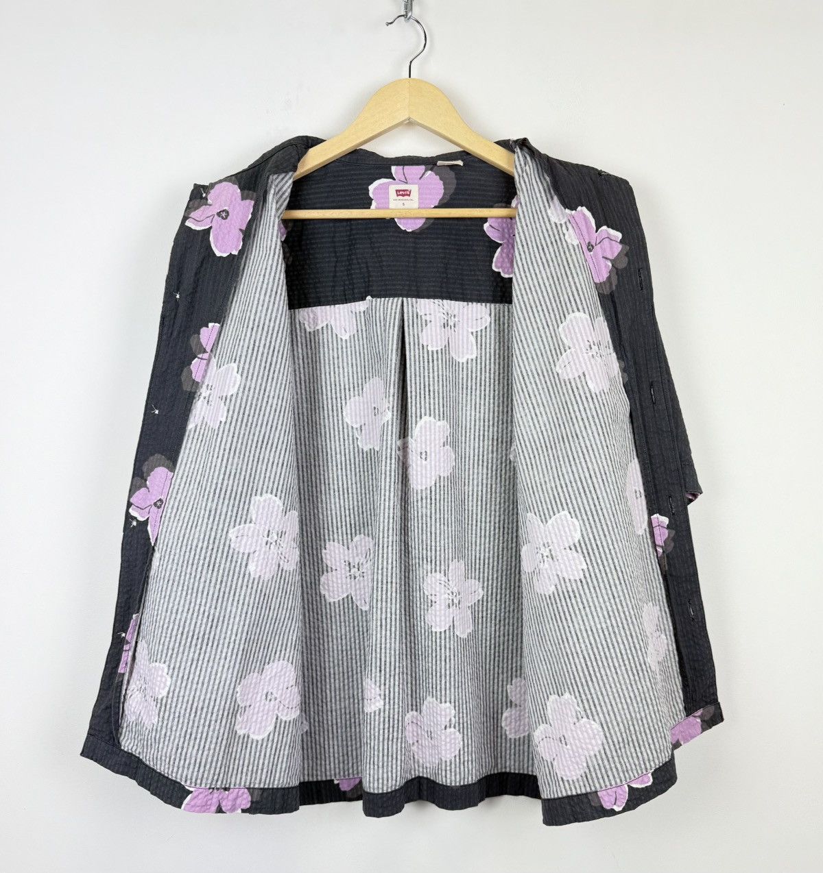 Levi's Levi's Grey Slouchy Shirt Top Short Sleeve Flowers Hawaiian Size US S / EU 44-46 / 1 - 8 Thumbnail