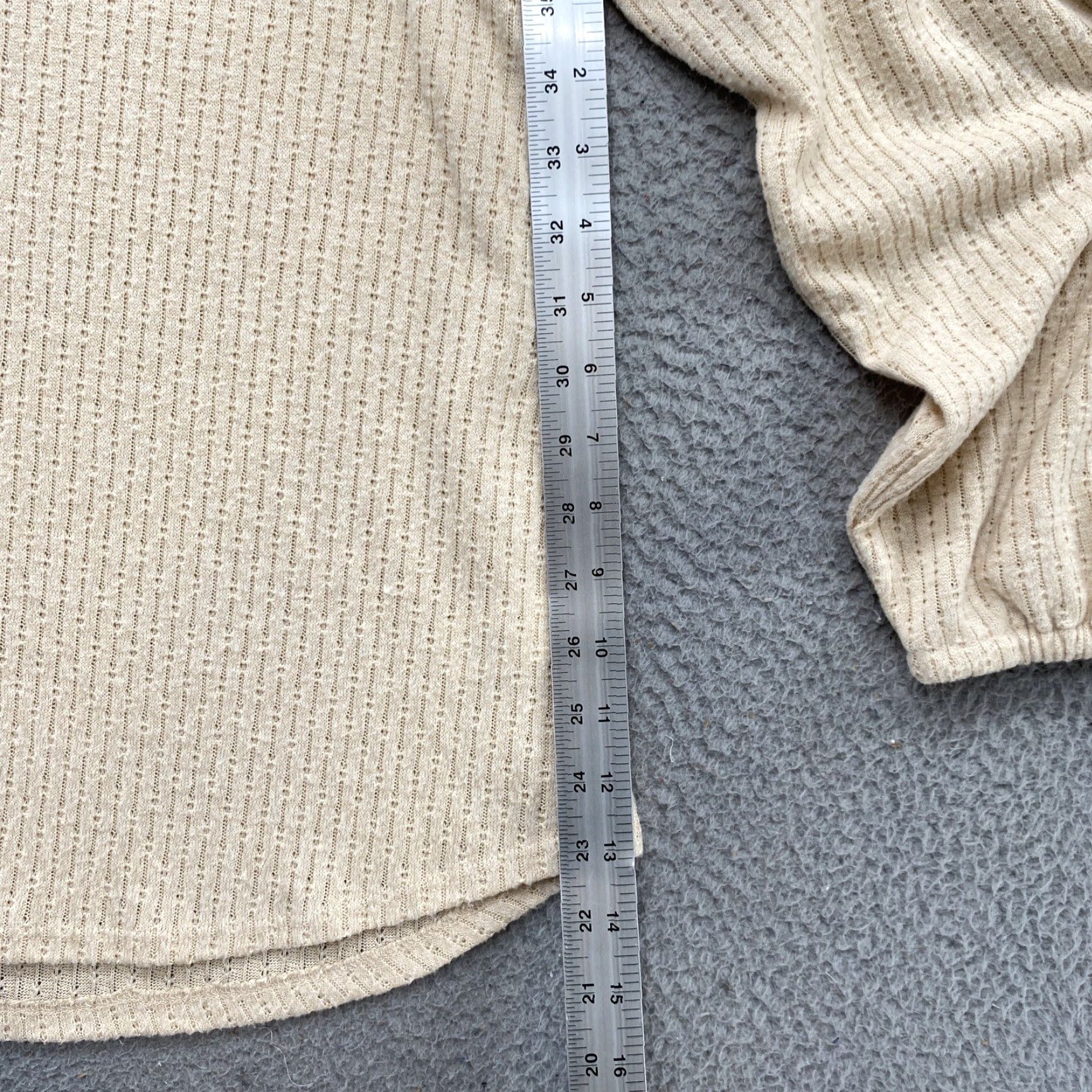 Vintage Maurices Women's Pullover Sweater in Size L Beige Lightweight Knit Rayon Blend Long Sleeve Size L / US 10 / IT 46 - 5 Thumbnail