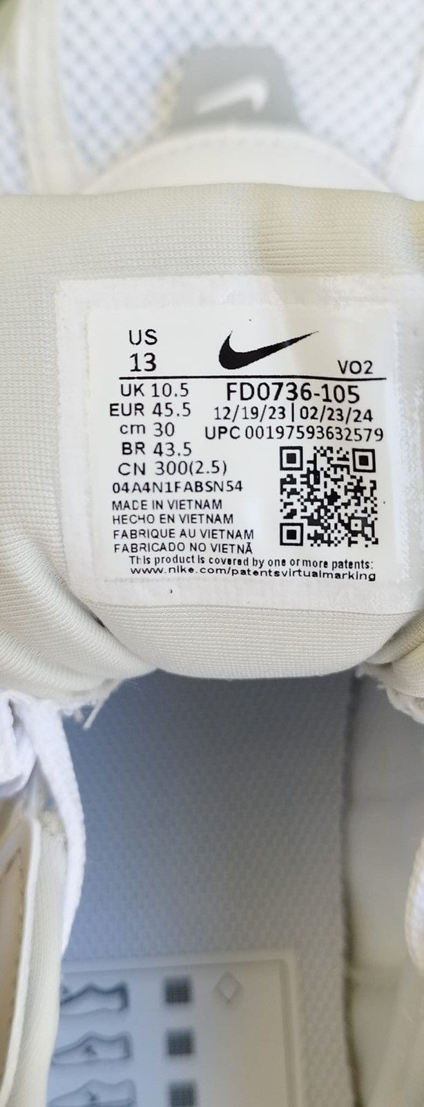 Nike Shoes Nike V2K Run Unisex Size US 11.5 / EU 44-45 - 7 Thumbnail