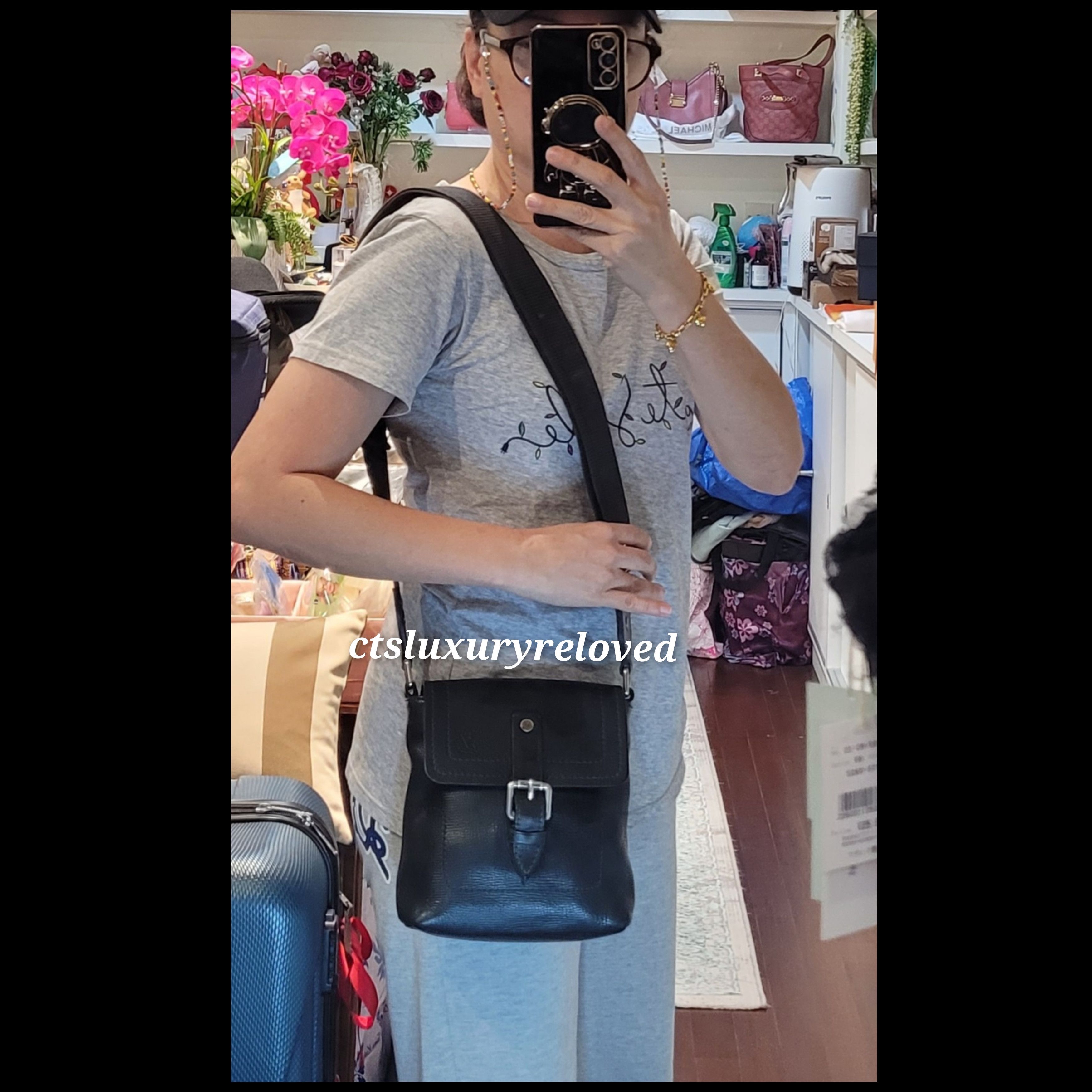 Louis Vuitton Vintage Louis Vuitton Yuma Basalt Black Utah Shoulder Bag Size ONE SIZE - 10 Thumbnail