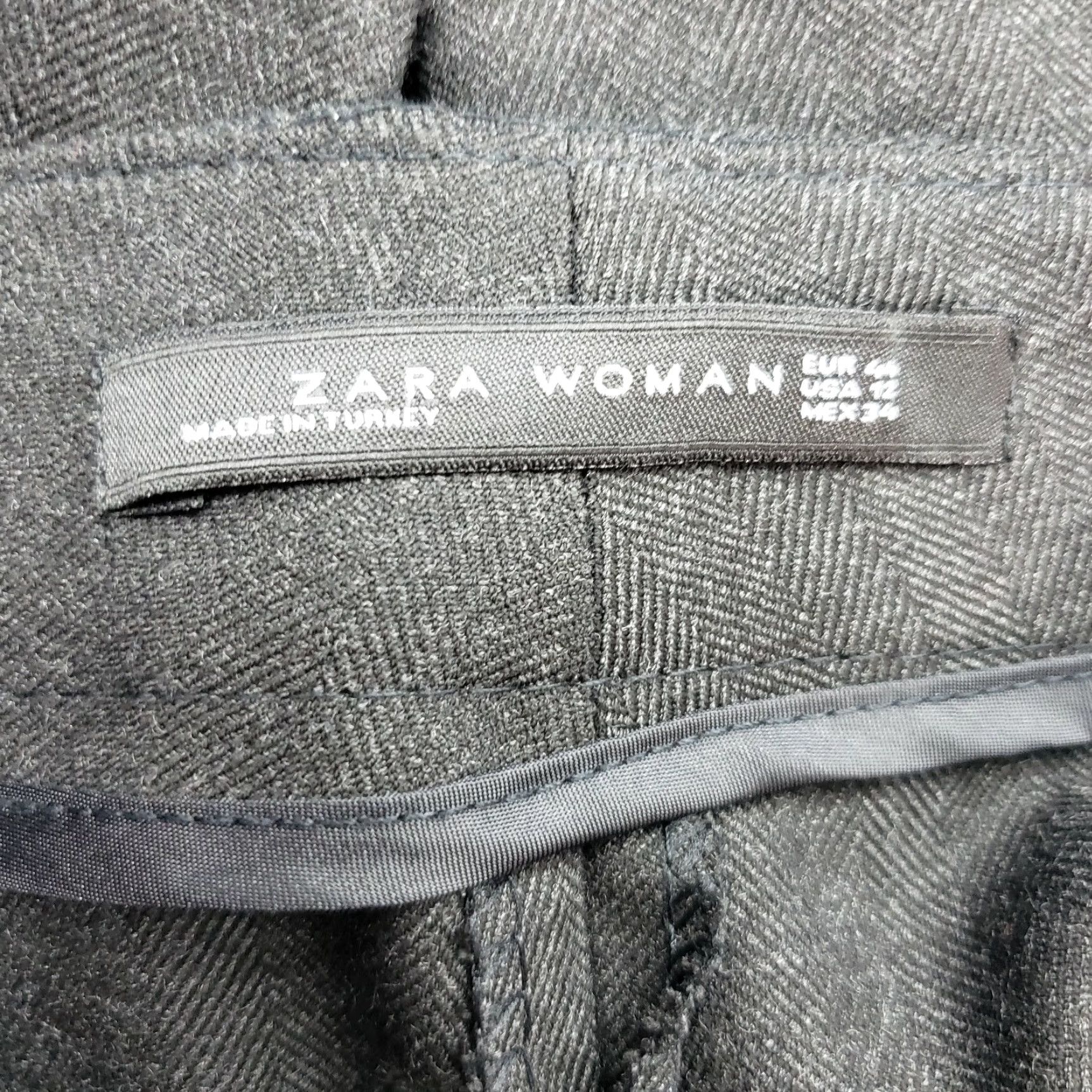 Zara Zara Women's Dress Pants Sz 12 Charcoal Gray Tapered Leg Mid Rise Dress Pants Womens 12 Gray Charcoal Shirt? Size 34" / US 12 / IT 48 - 6 Thumbnail