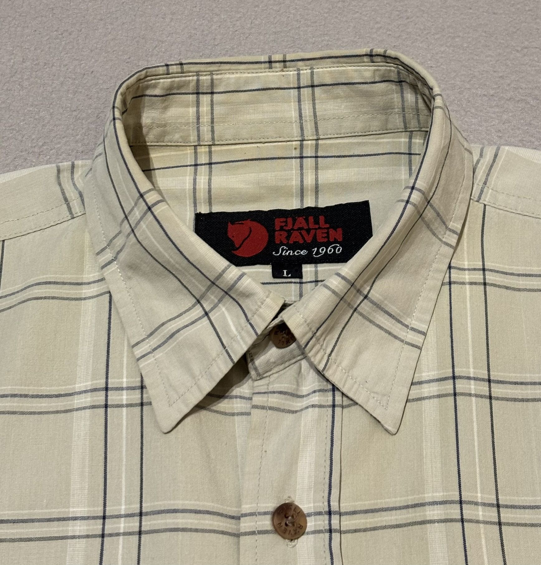 Fjallraven FjallRaven vintage shirt size L Size US L / EU 52-54 / 3 - 13 Thumbnail
