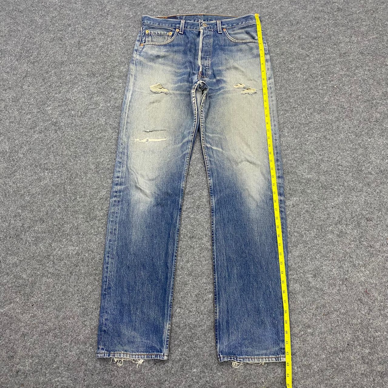 Levi's 💥Vintage 90s Levis 501 Distressed denim Kurt Cobain Style Size US 32 / EU 48 - 2 Thumbnail