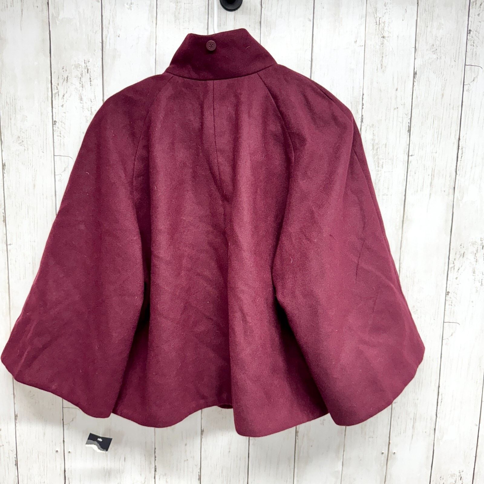 Elie Tahari Elie Tahari MD Nadjia Garnet Capelet Crop Flare Sleeve Coat Size M / US 6-8 / IT 42-44 - 5 Thumbnail