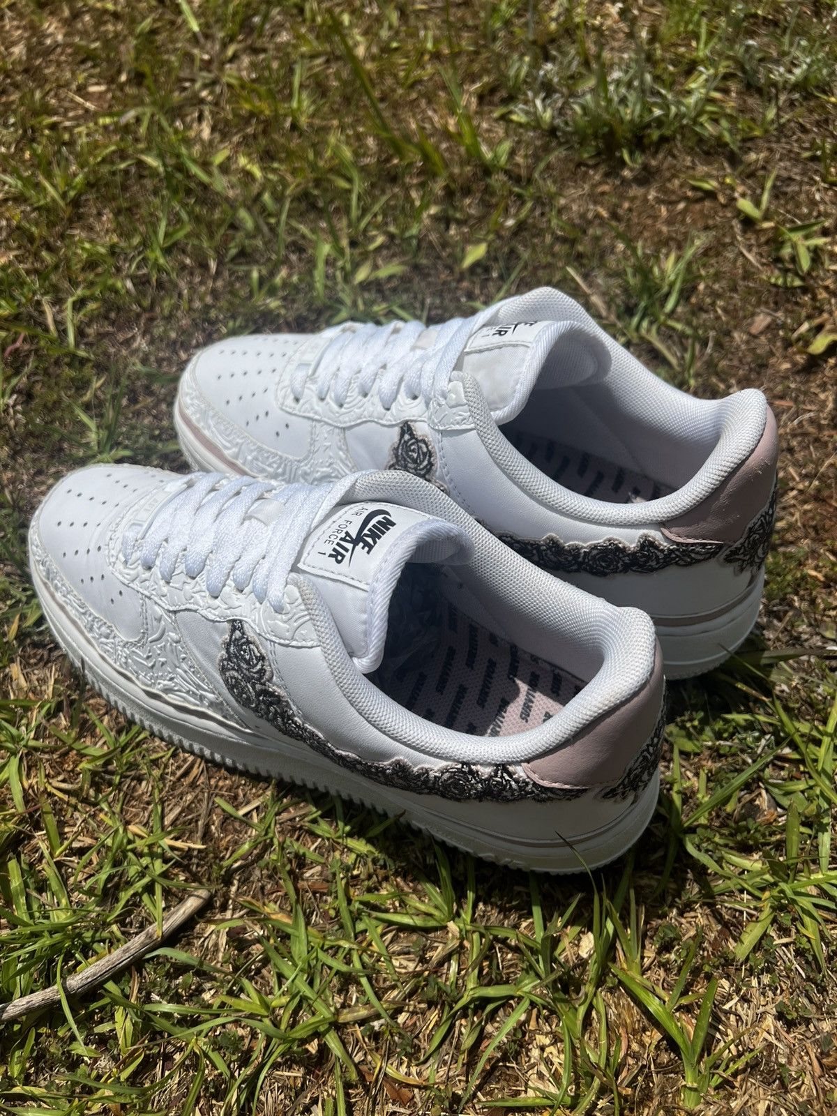 Nike CLEAN Nike AF1 Low size 8.5 Mens Doernbecher 2019 Air Force Size US 8.5 / EU 41-42 - 5 Thumbnail