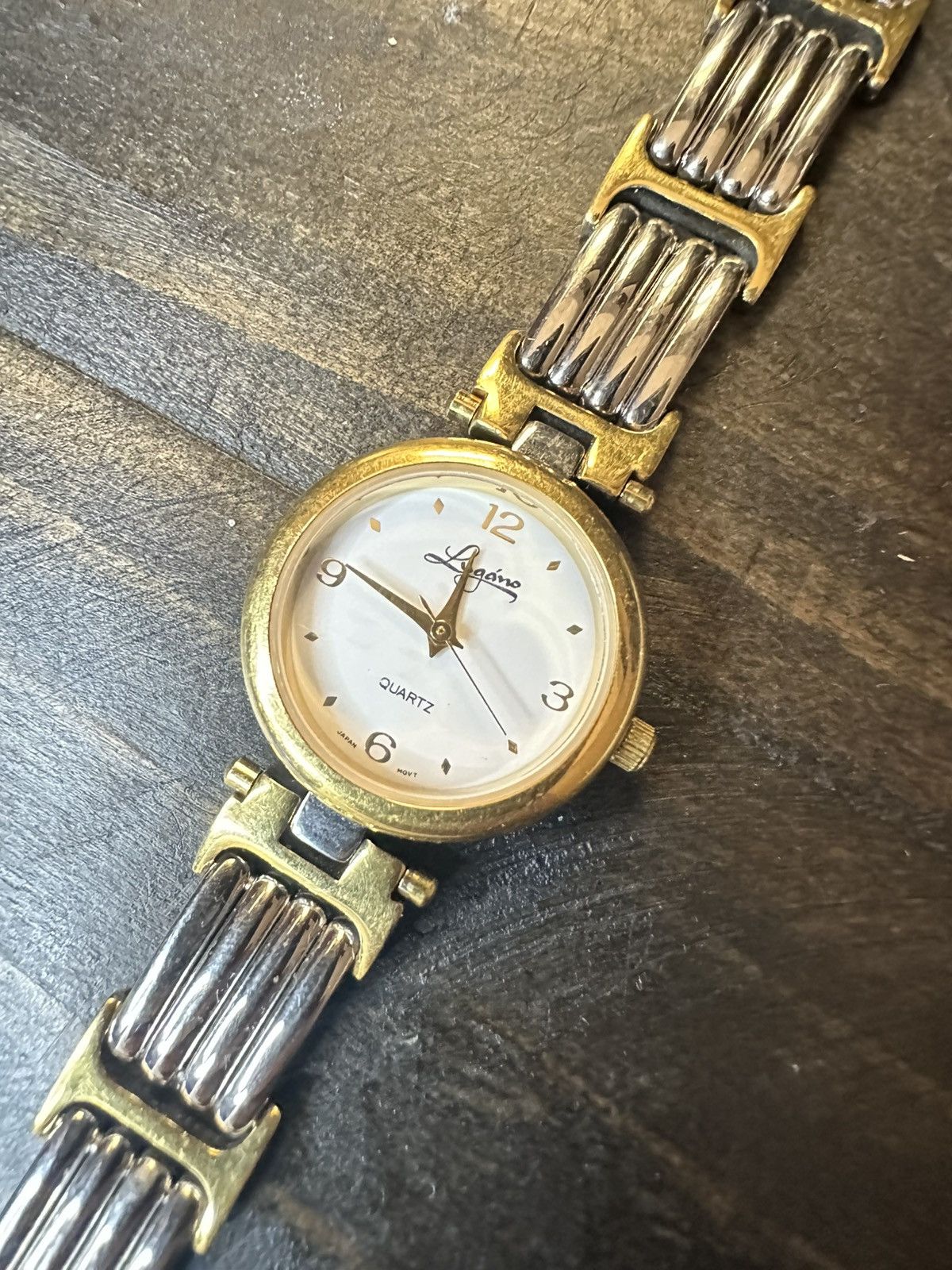 Other Gold tone stainless steel analogue linked watch Size ONE SIZE - 2 Thumbnail
