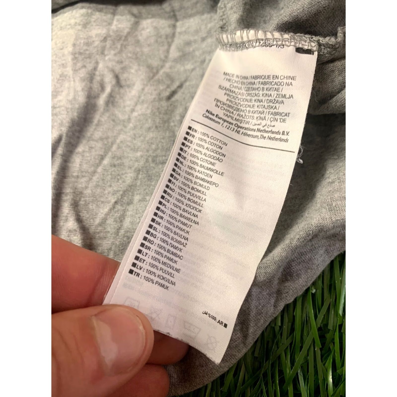Nike NIKE ORIGINAL 2017 MEN SHIRT T-SHIRT TEE JERSEY SIZE M MEDIUM 834727-063 Gray and Black Casual Nike Shirt Mens Size US M / EU 48-50 / 2 - 5 Thumbnail
