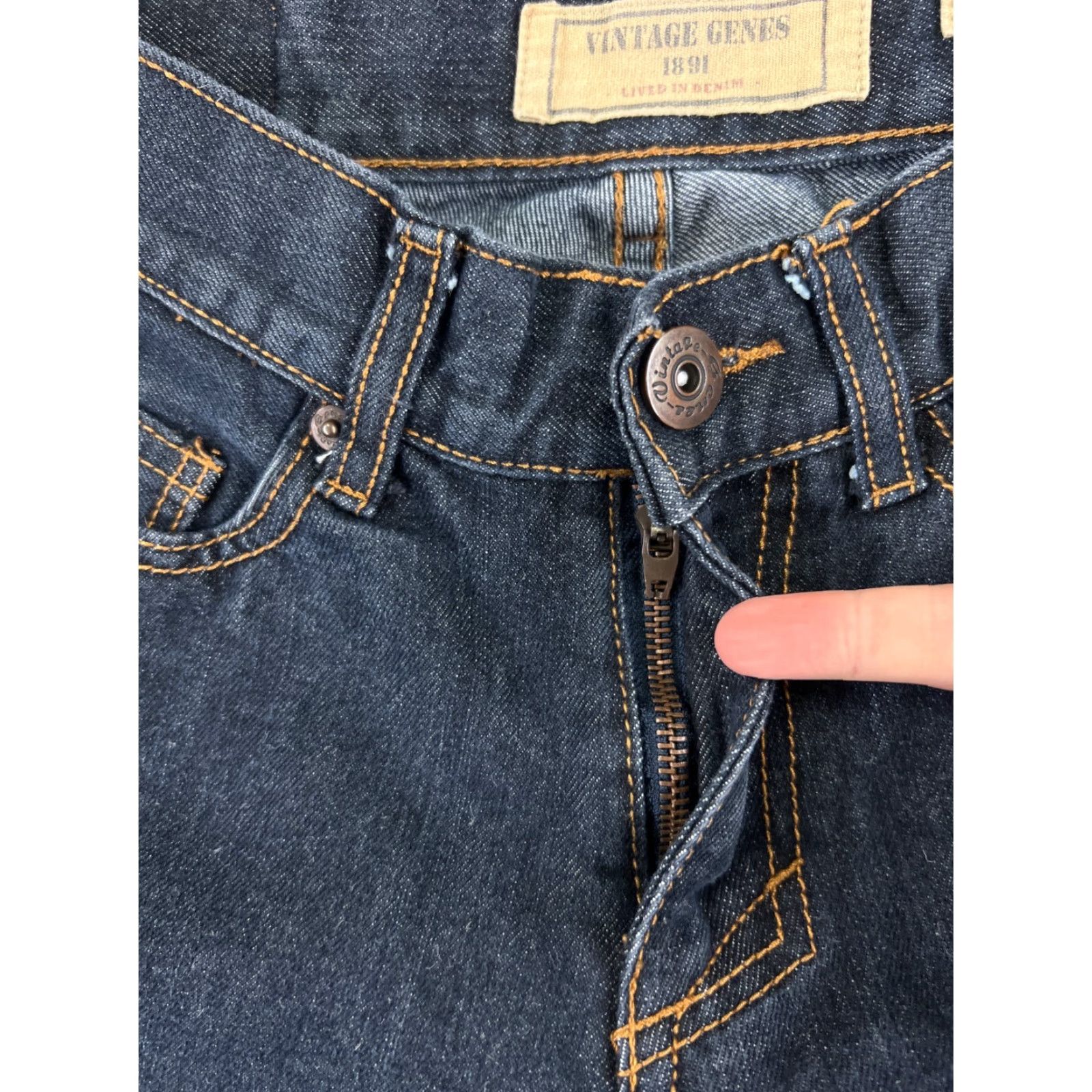 Denime VINTAGE Genes Shorts Womens 28 Blue Denim Jean Cutoff Mid Rise Dark Wash 26x10 Shirt Womens 28 Blue Denim Cut-Off 90s? Size 28" / US 6 / IT 42 - 6 Thumbnail
