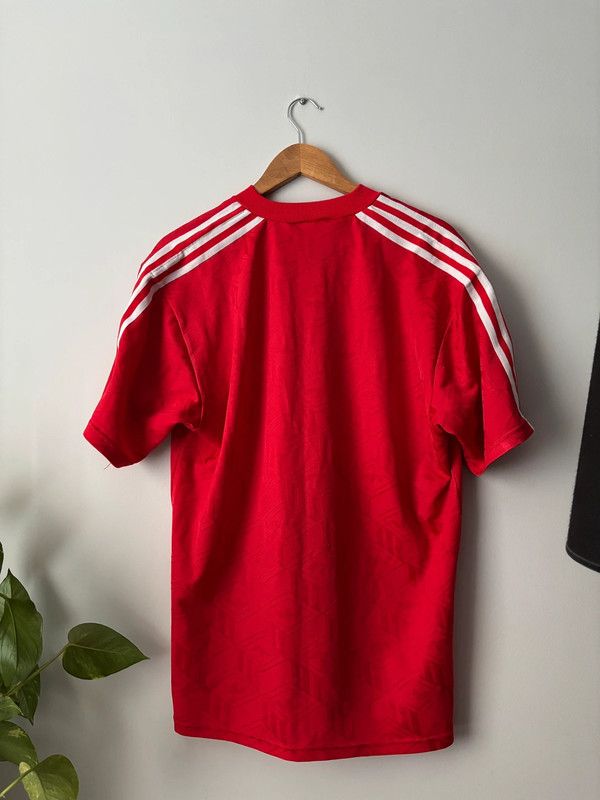 Adidas Adidas Originals vintage t-shirt sport football red M UK 90s Size US M / EU 48-50 / 2 - 2 Thumbnail