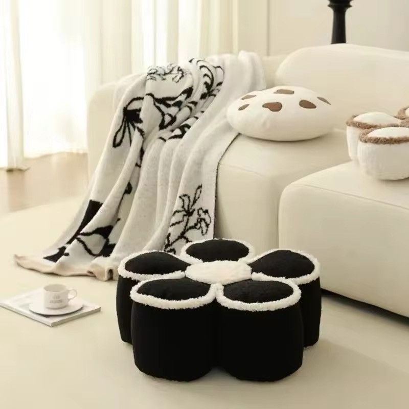 Vintage Nordic Flower Shaped Irregular Seat Pier Seat Cushion Size ONE SIZE - 1 Thumbnail