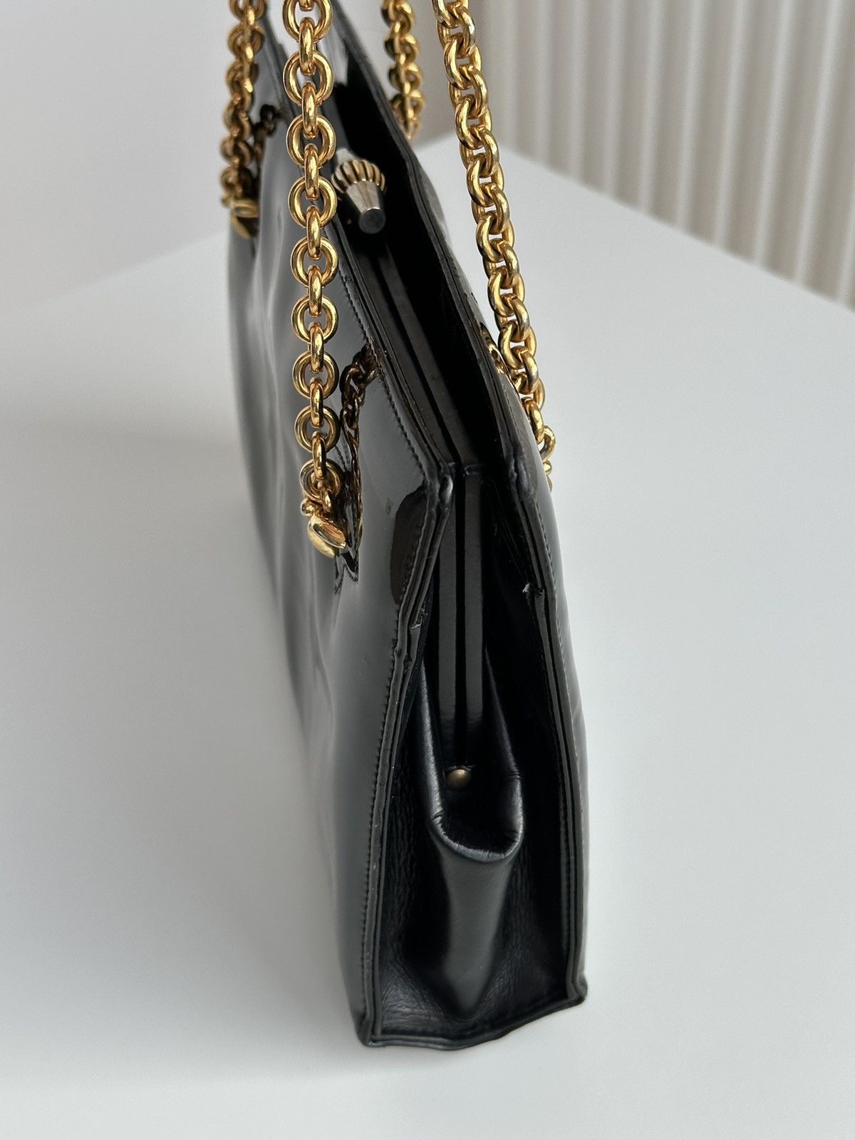 Gucci Vintage Gucci 80’s Lacquered Black Leather Hand bag Size ONE SIZE - 6 Thumbnail
