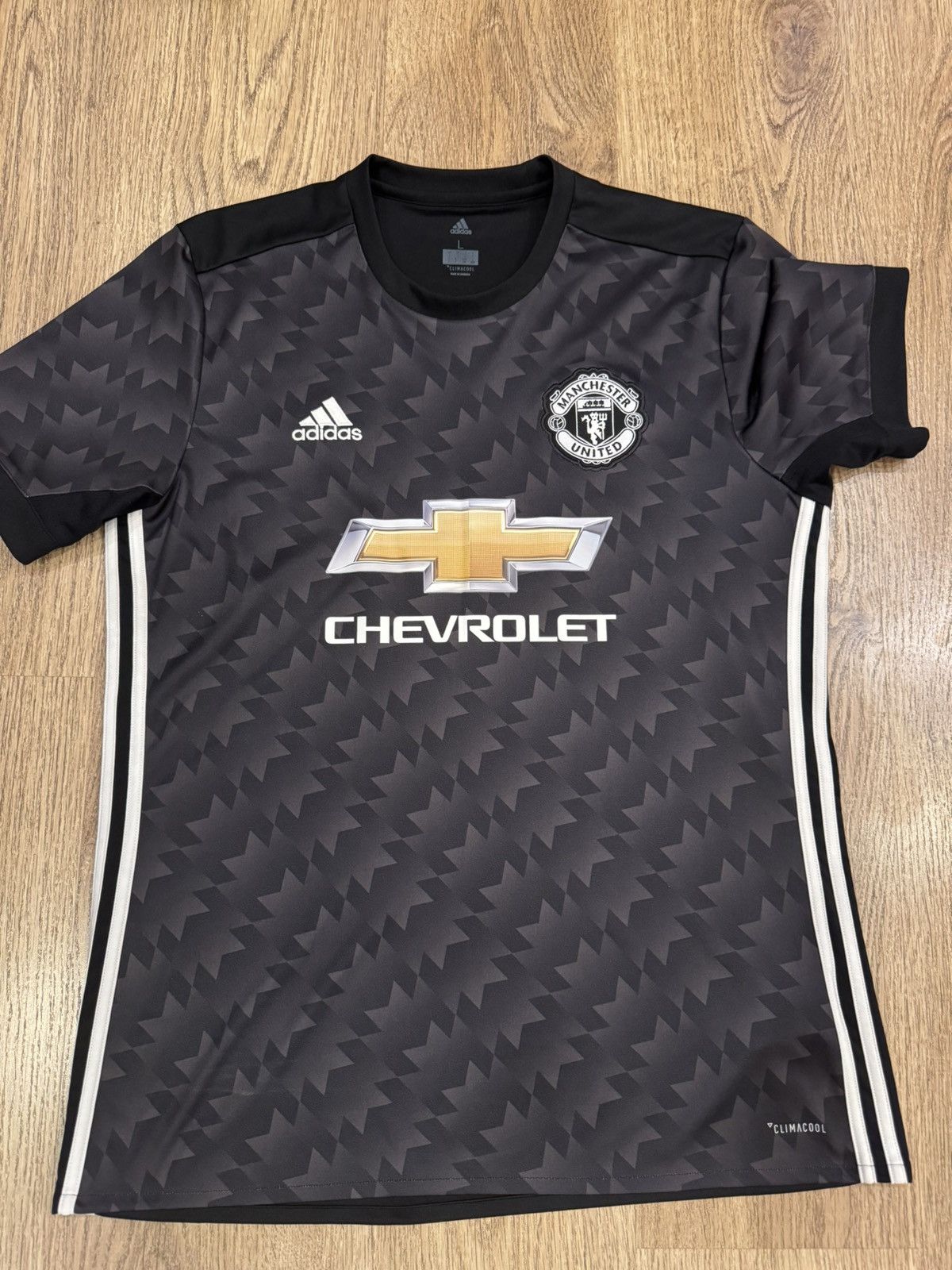 Adidas MANCHESTER UNITED 2017 2018 FOOTBALL ADIDAS BS1217 SIZE L Size US L / EU 52-54 / 3 - 1 Thumbnail