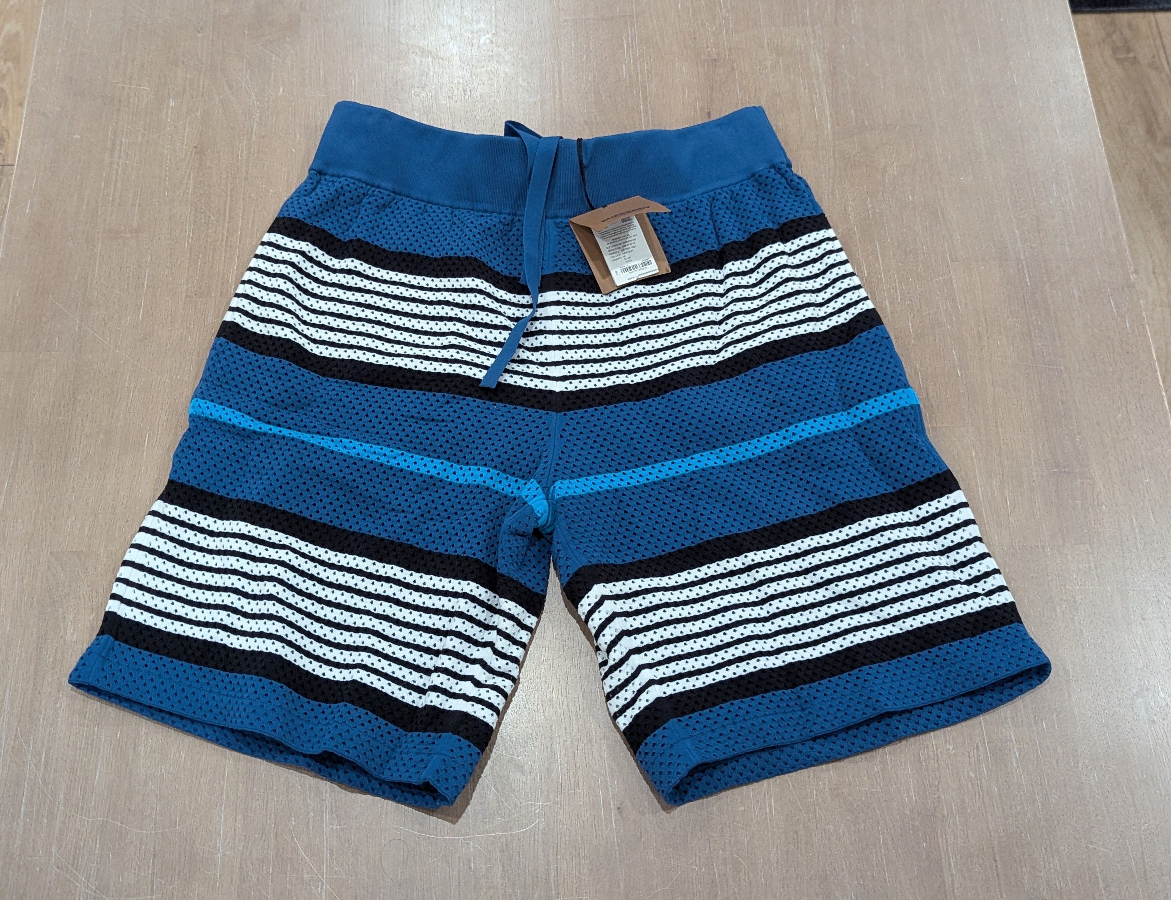 Burberry Burberry "Moriss" Icon Stripe Shorts Rich Dark Blue Medium Size US 32 / EU 48 - 1 Thumbnail
