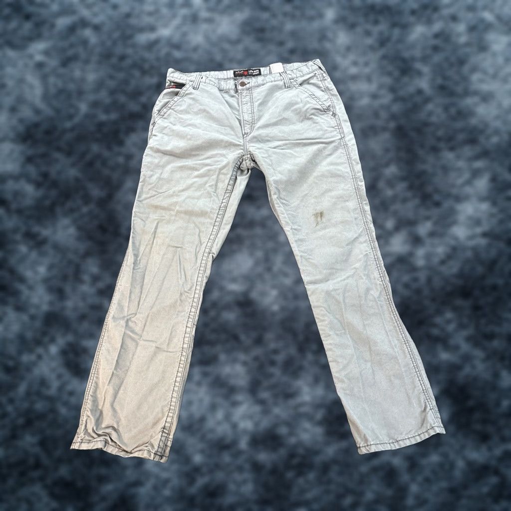 Ariat Ariat M4 Jeans Mens 44x34 Gray Bootcut Relaxed Cotton Denim USA USA Flame-Resistant Distressed Medium Wash Size 44 Regular Zip Closure Size US 11 / EU 44 - 1 Thumbnail