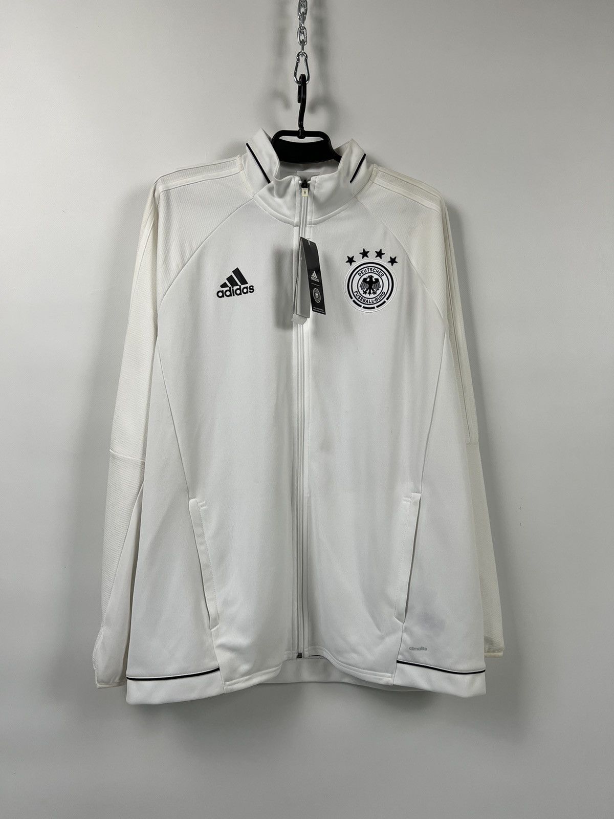 Adidas us track order germany best sale