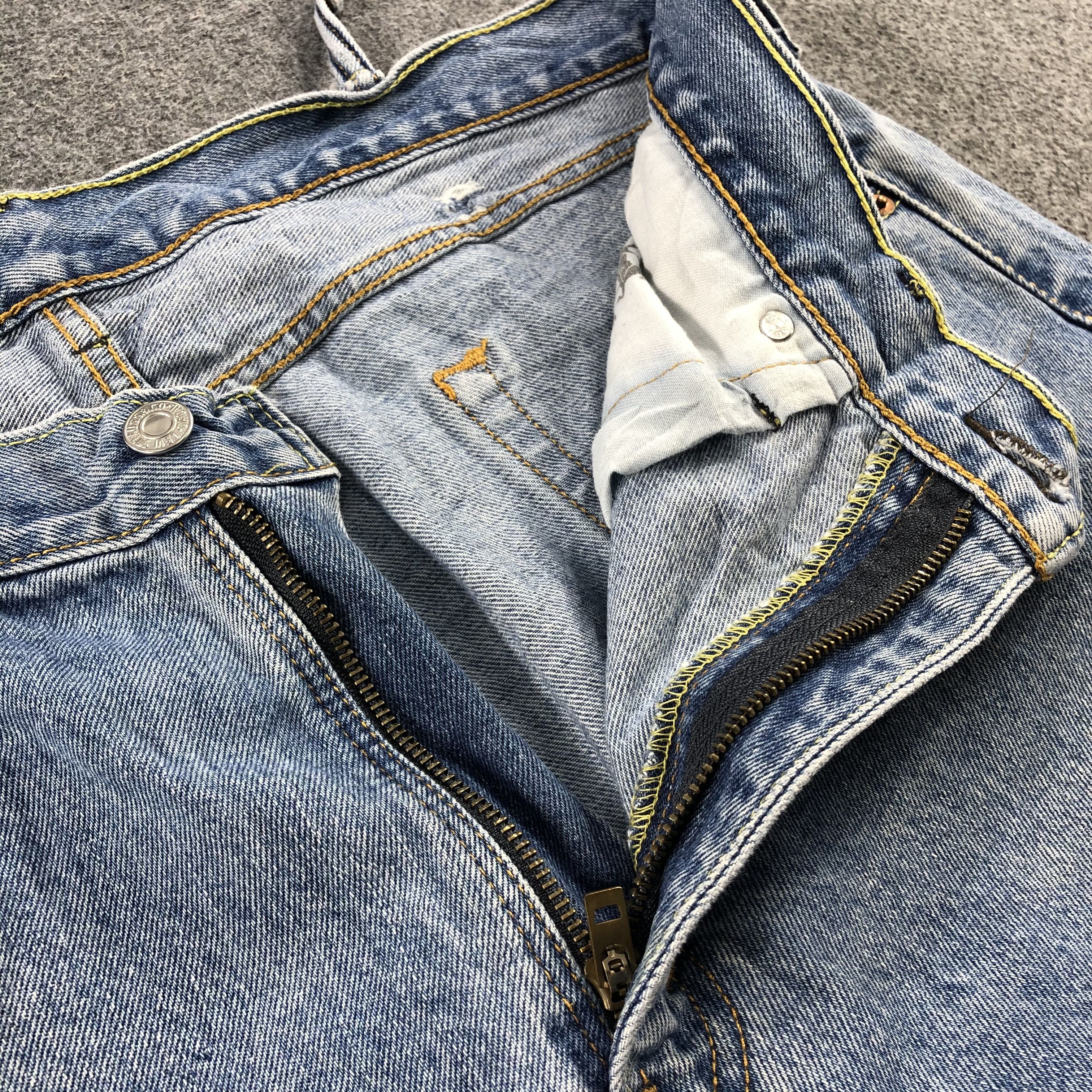 Levi's Vintage Blue Wash Levis 505 Jeans-J2141 Size US 37 - 9 Thumbnail