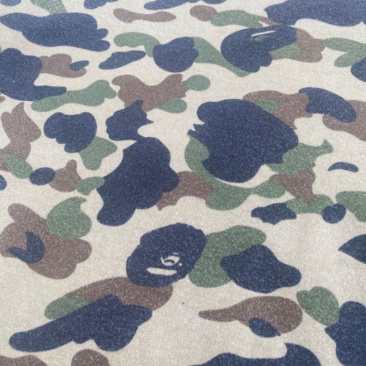 Bape Vintage Bathing Ape Camo Riversible Tshirt Size US M / EU 48-50 / 2 - 20 Thumbnail