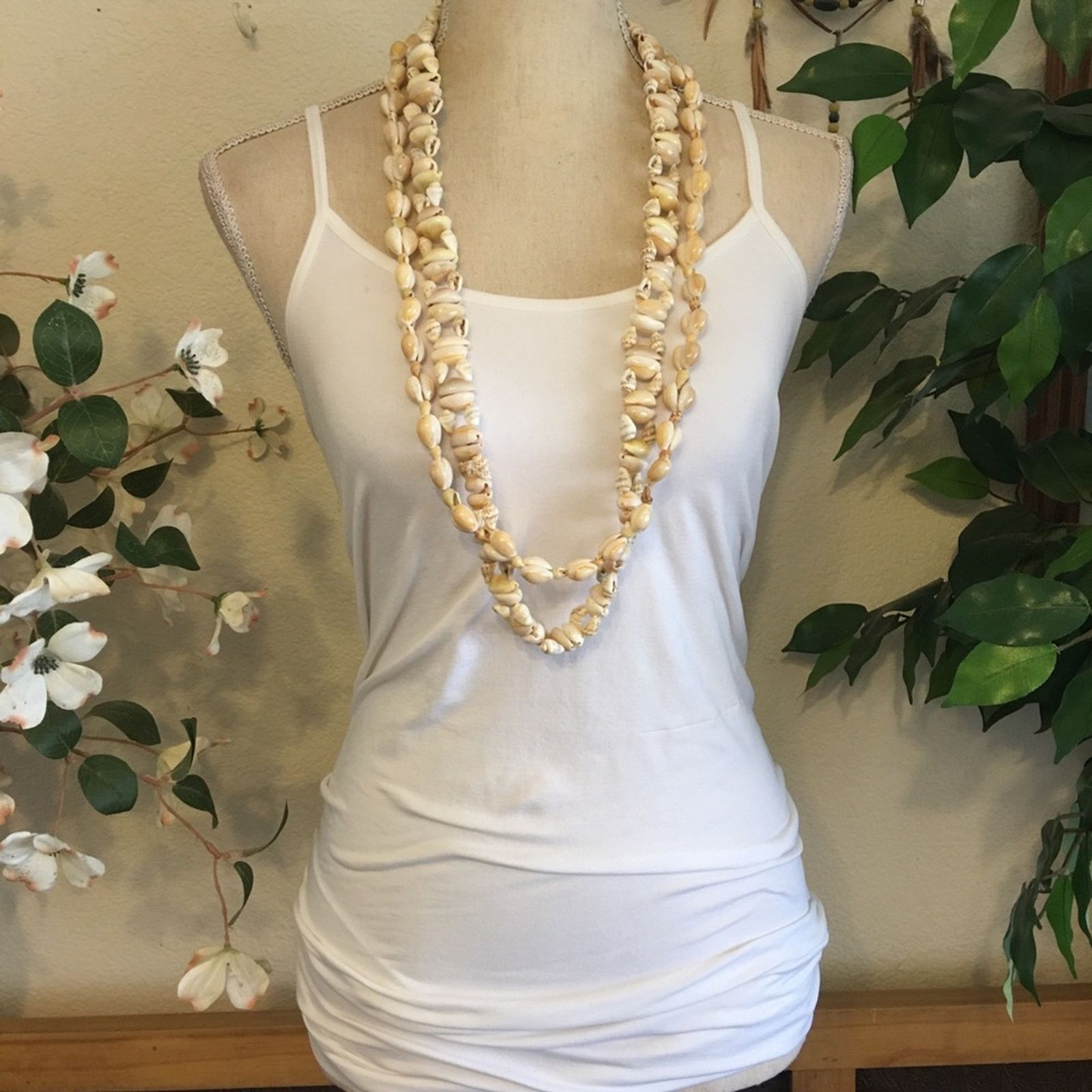 Jewelry Natural shell Hawaiian style necklace bundle Size ONE SIZE - 3 Thumbnail