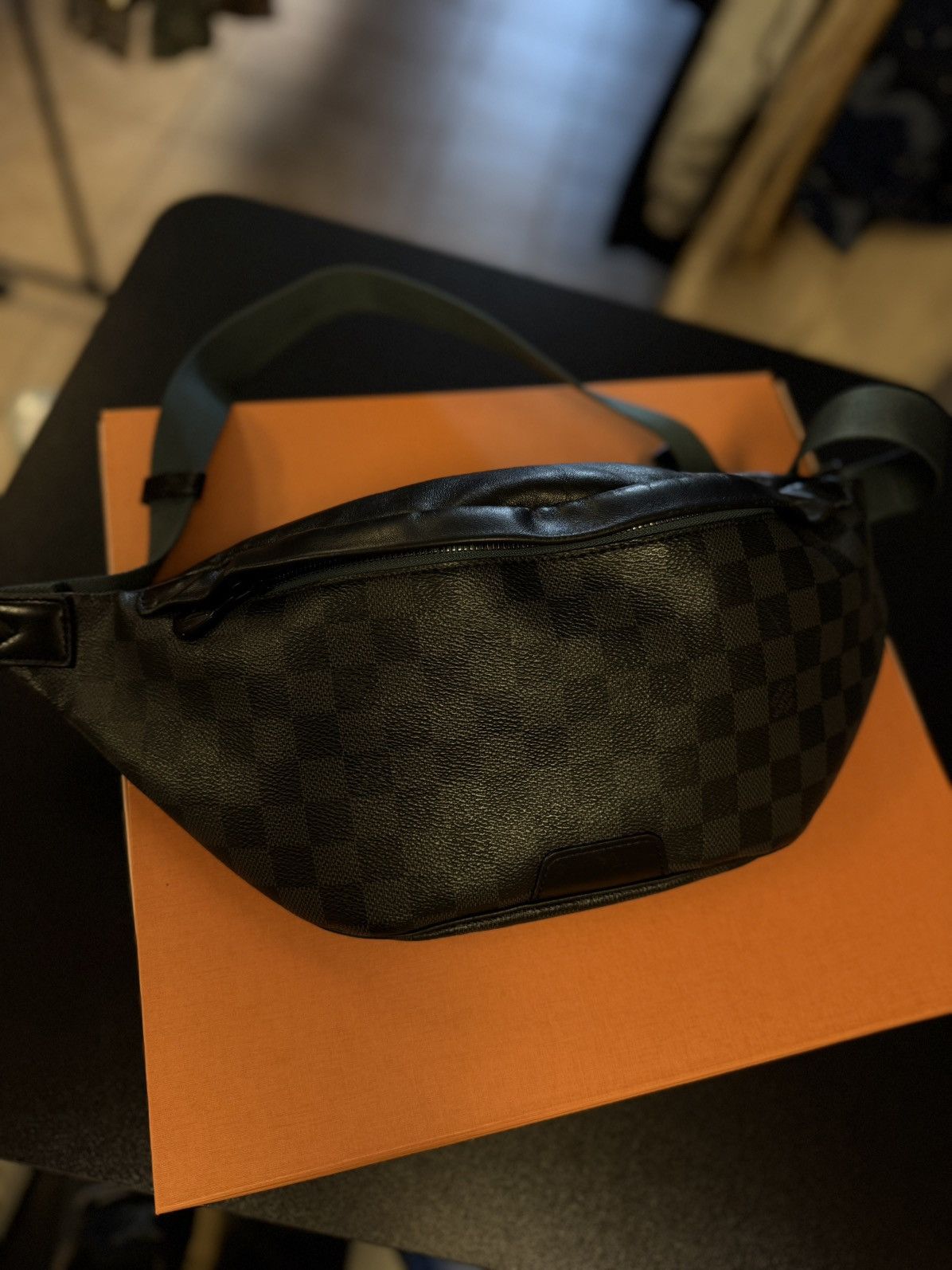 Louis Vuitton Louis Vuitton Navy Blue Discovery Belt Bag/ Cross Over 🧼 Size ONE SIZE - 5 Thumbnail