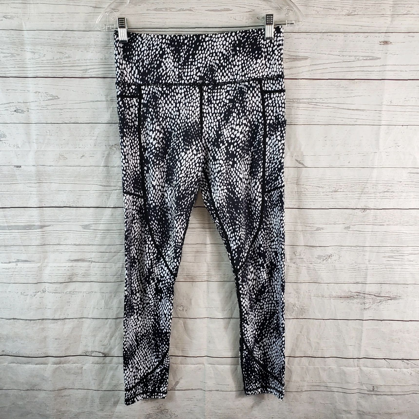 Vintage Zyia Active Womens Cropped Leggings Sz 6-8 Black Pockets Inseam 24.5 in Printed Size 28" / US 6 / IT 42 - 2 Thumbnail