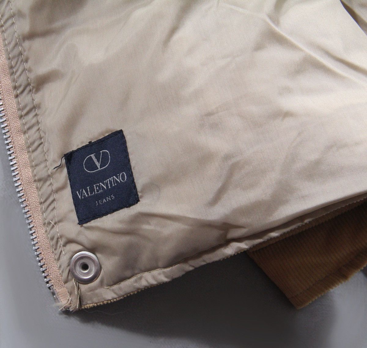 Valentino Valentino Corduroy Luxury Vintage Gilet Vest Jacket Beige XL Size US XXL / EU 58 / 5 - 10 Thumbnail