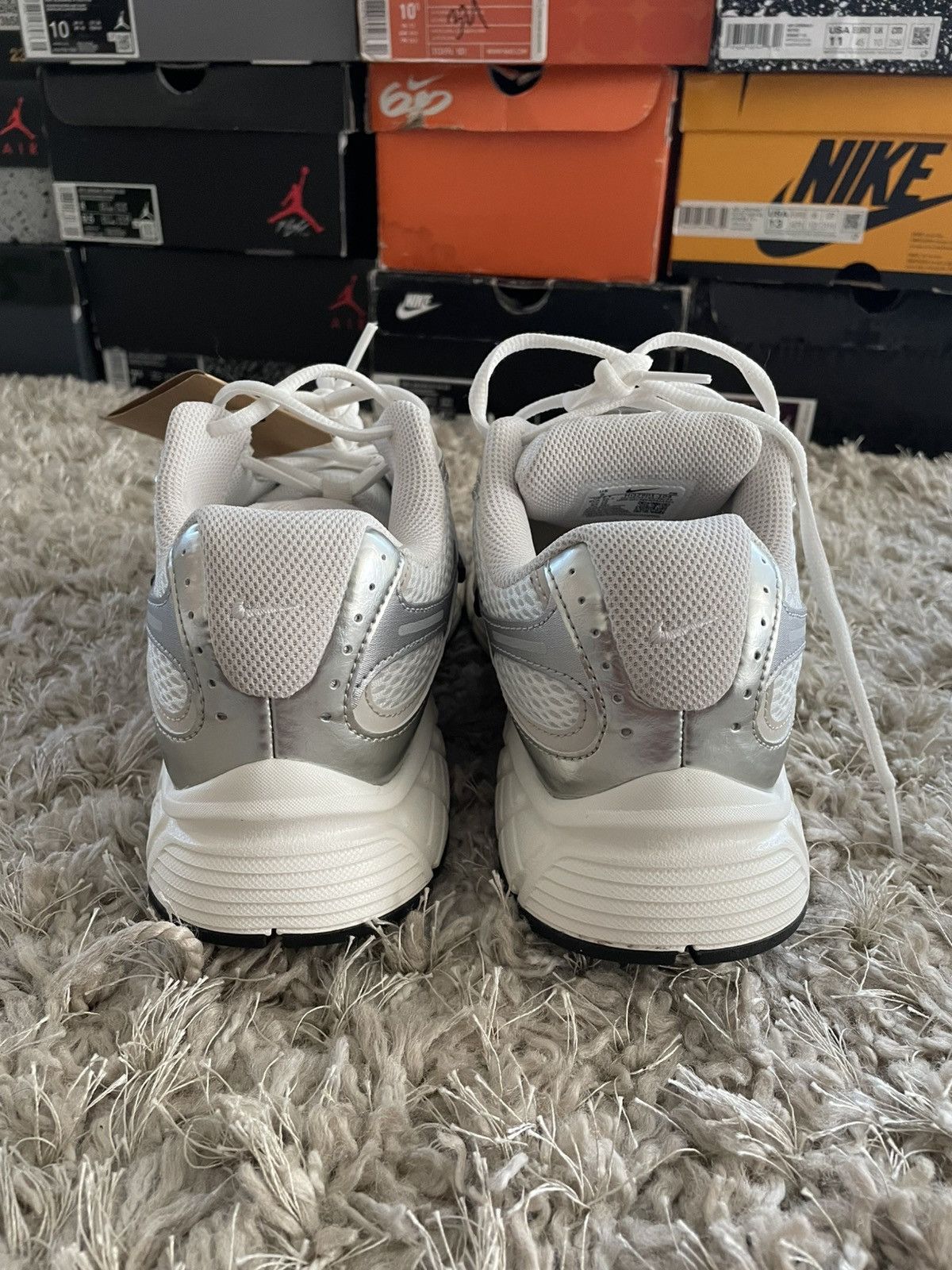 Nike Nike v5 RNR Summit White Size US 7.5 / EU 40-41 - 6 Thumbnail