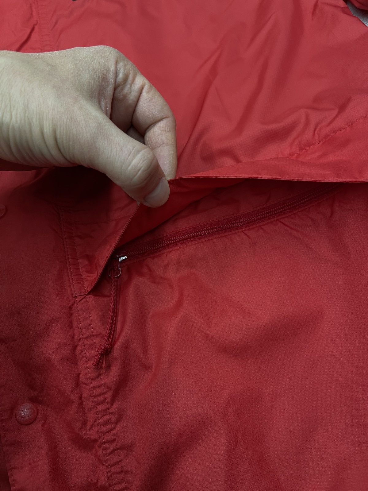 The North Face The North Face Mountain Raincoat Red/Black Outdoor Gorpcore Size US M / EU 48-50 / 2 - 10 Thumbnail