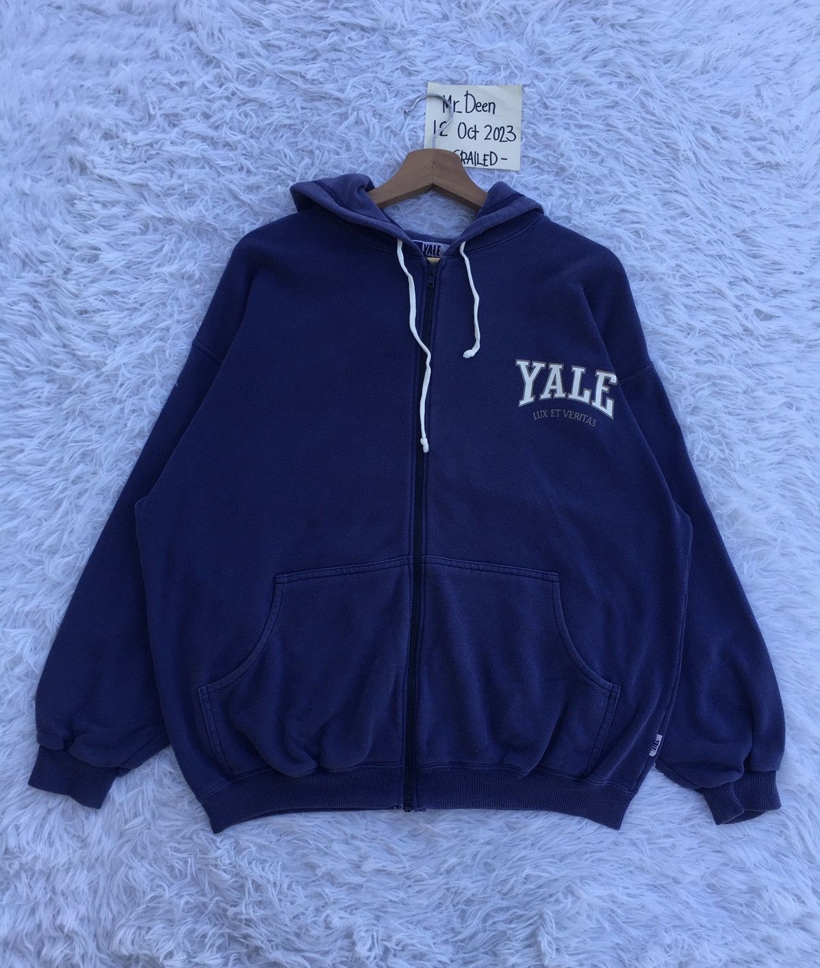 Vintage Rare Vintage Yale University Sweater Hoodie Size US L / EU 52-54 / 3 - 12 Thumbnail