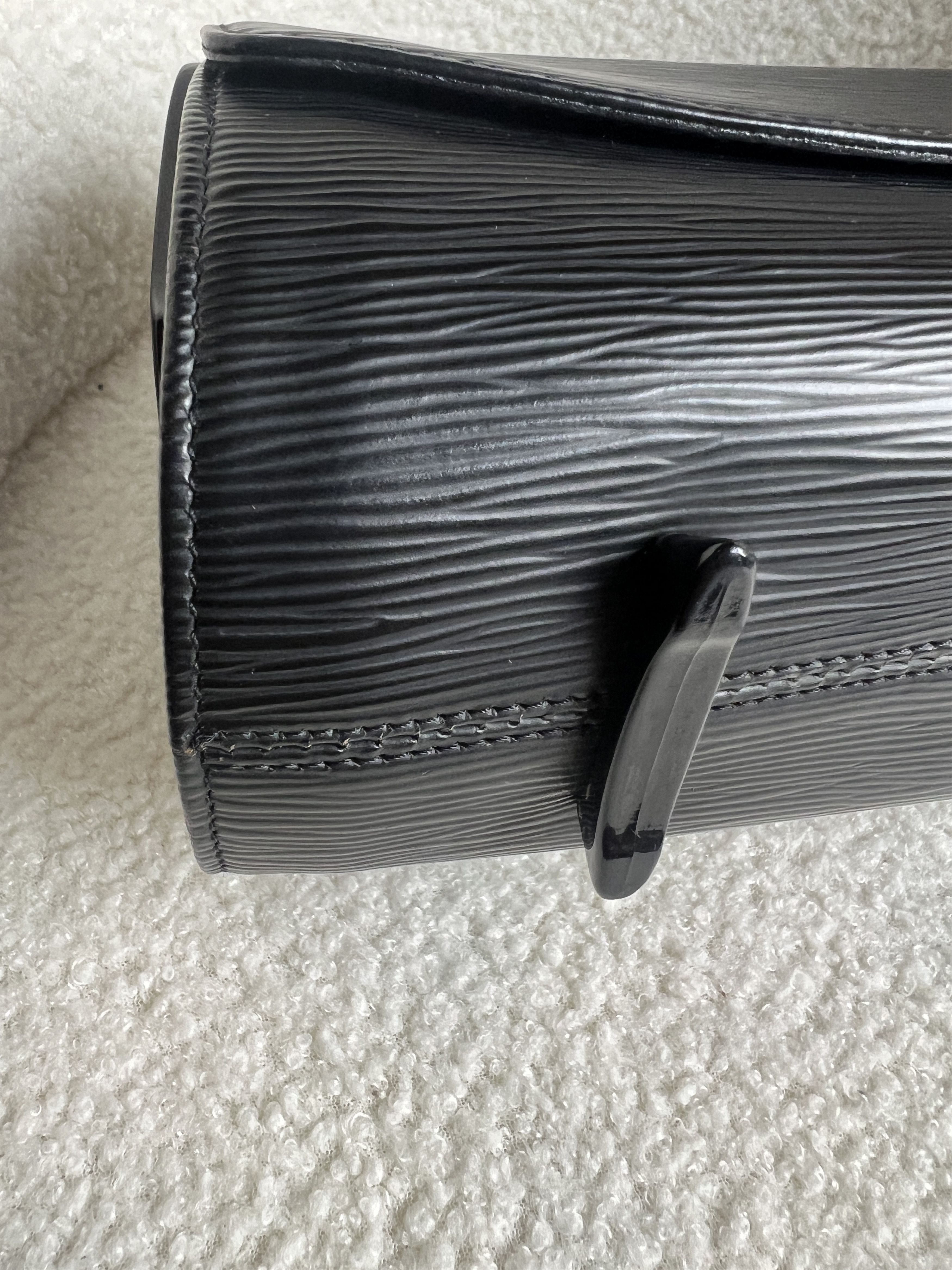 Louis Vuitton Louis Vuitton Epi Nocturne GM Size ONE SIZE - 16 Thumbnail