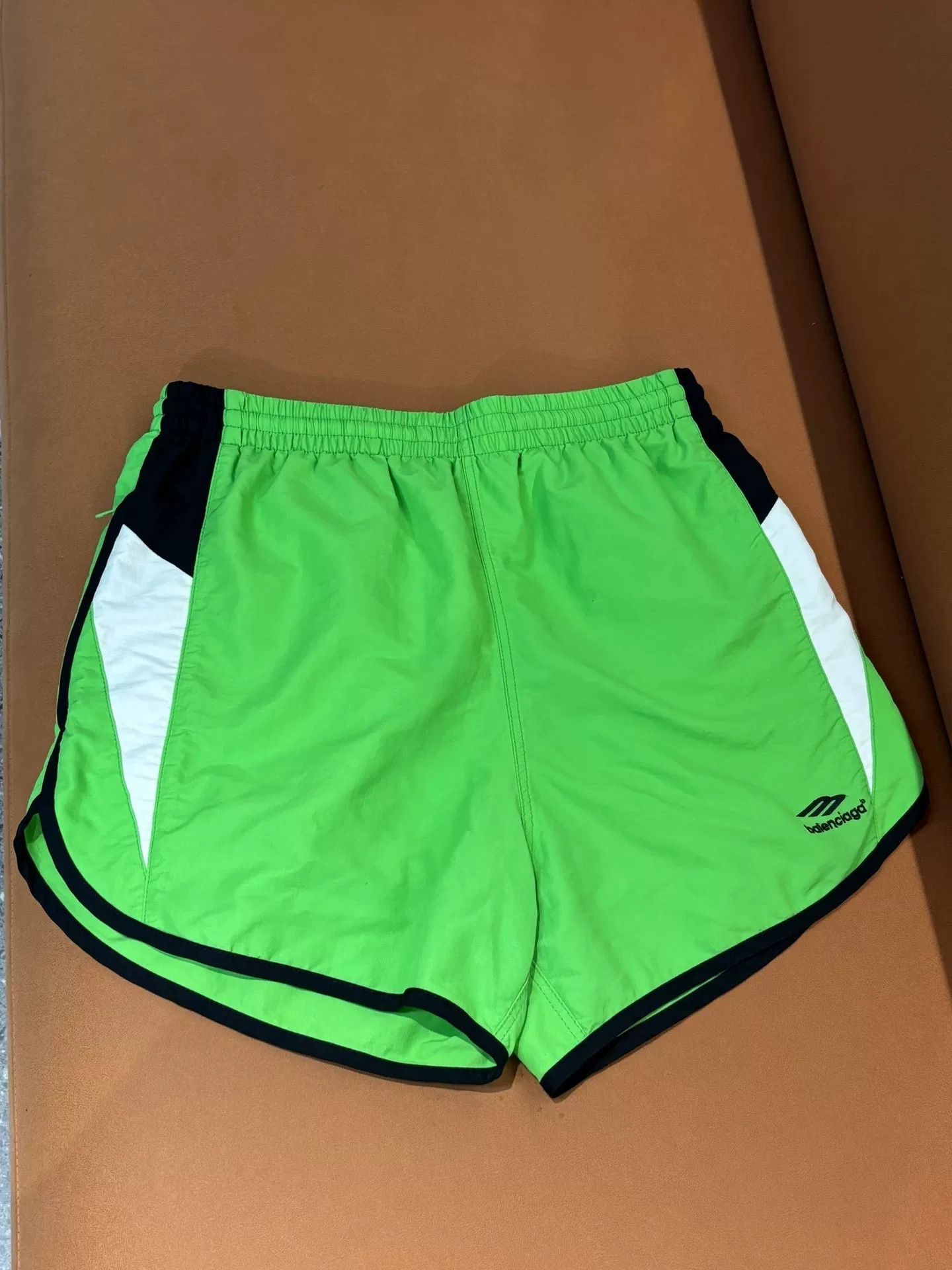 Balenciaga Balenciaga Logo Green Gym Shorts Size US 35 - 1 Thumbnail