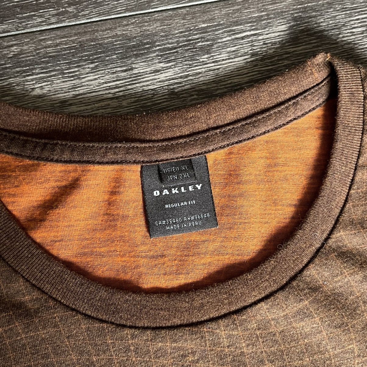 Oakley Oakley Iridium Grid Pattern Orange Brown T Shirt Holo Patch Size US XL / EU 56 / 4 - 5 Thumbnail