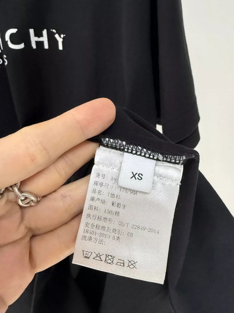 Other Givenchy Givenchy Black Logo Short Sleeve TShirt -2507 Size XS / US 0-2 / IT 36-38 - 4 Thumbnail
